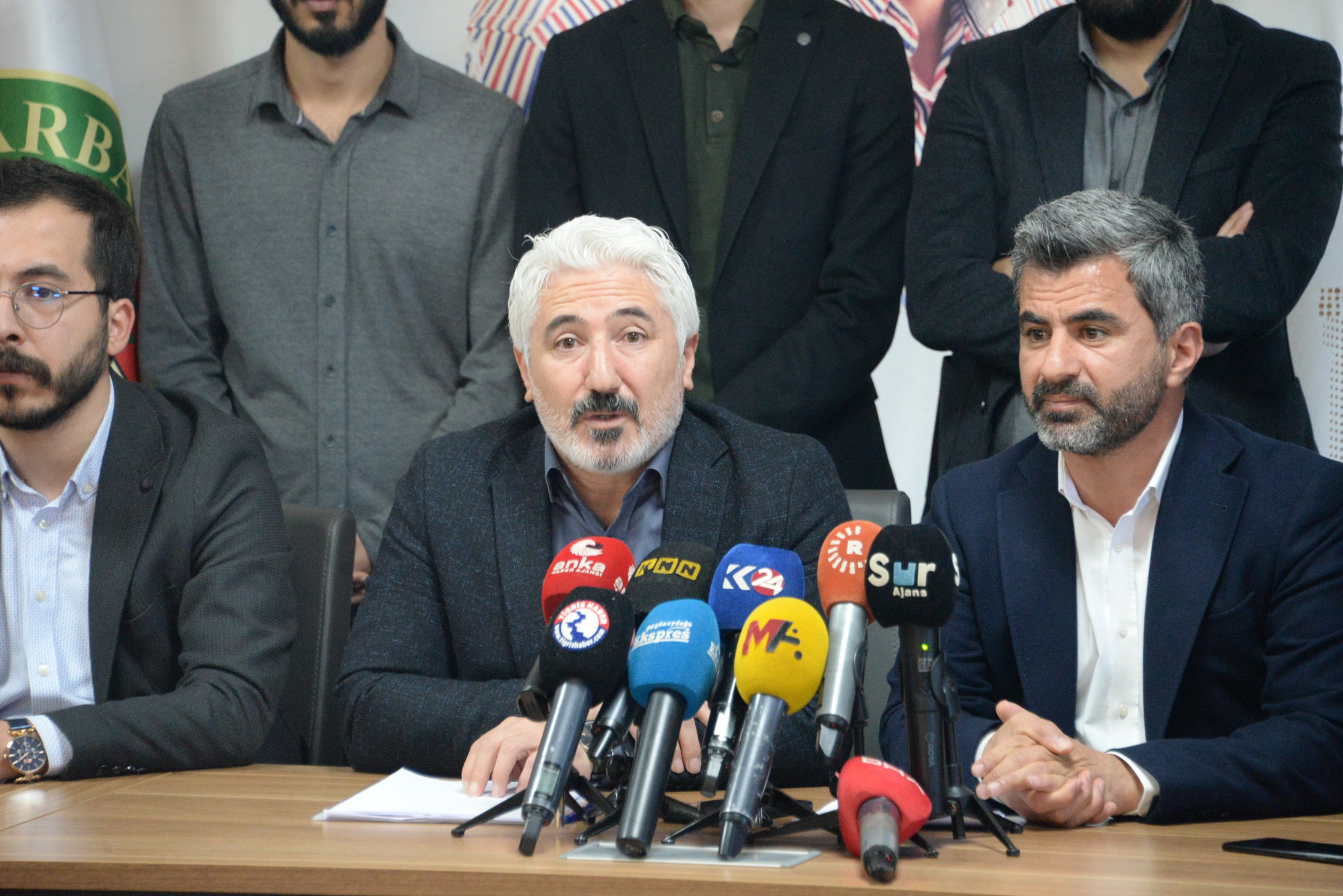 Van Büyükşehir Belediye Başkanı Seçilen Abdullah ZEYDAN Hakkındaki Mahkeme Kararına Karşı Basın Açıklaması Yapıldı — 3