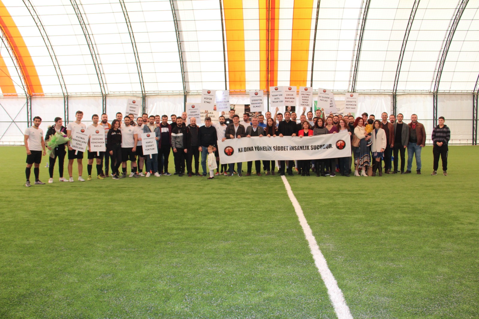 Baromuz, Antalya Barosunca Düzenlenen “Müzeyyen BOYLU Futbol Turnuvası” Finaline Katıldı. — 1