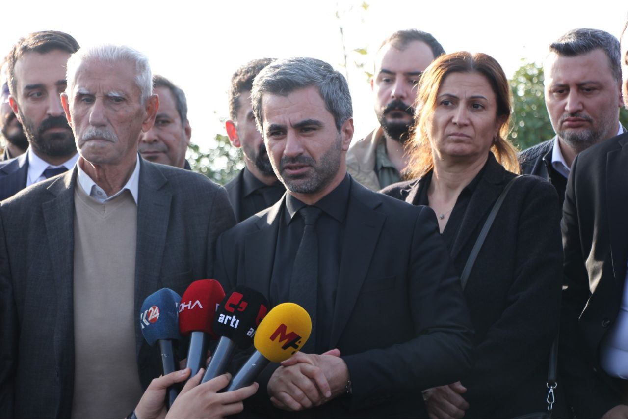 Baro Başkanımız Av.Tahir ELÇİ, Kabri Başında Anıldı… — 1