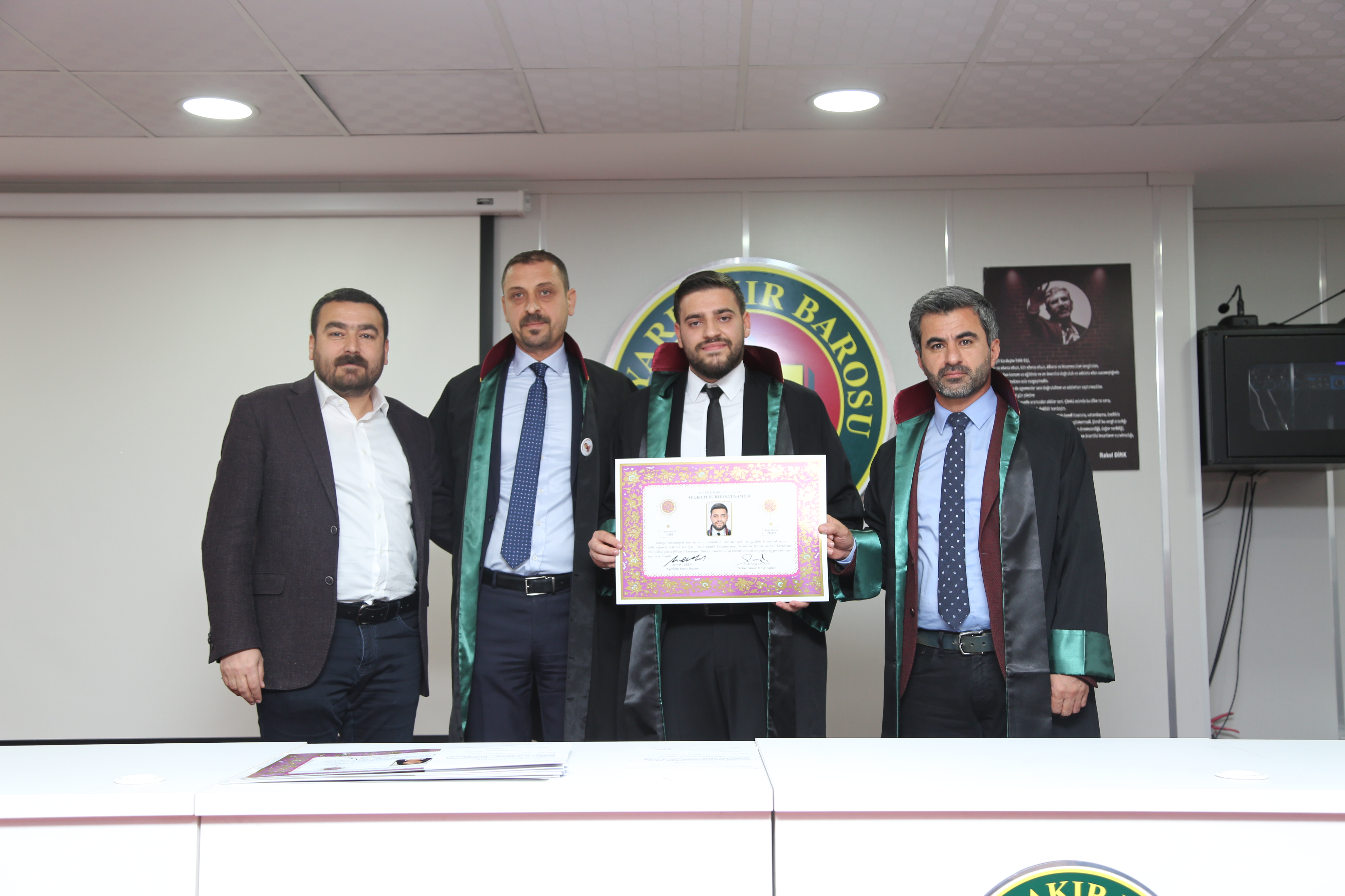 Deh Hempîşeyên Me Bi Bicîhanîna Sonda Parêzeriyê Tevlî Me Bûn. — 1