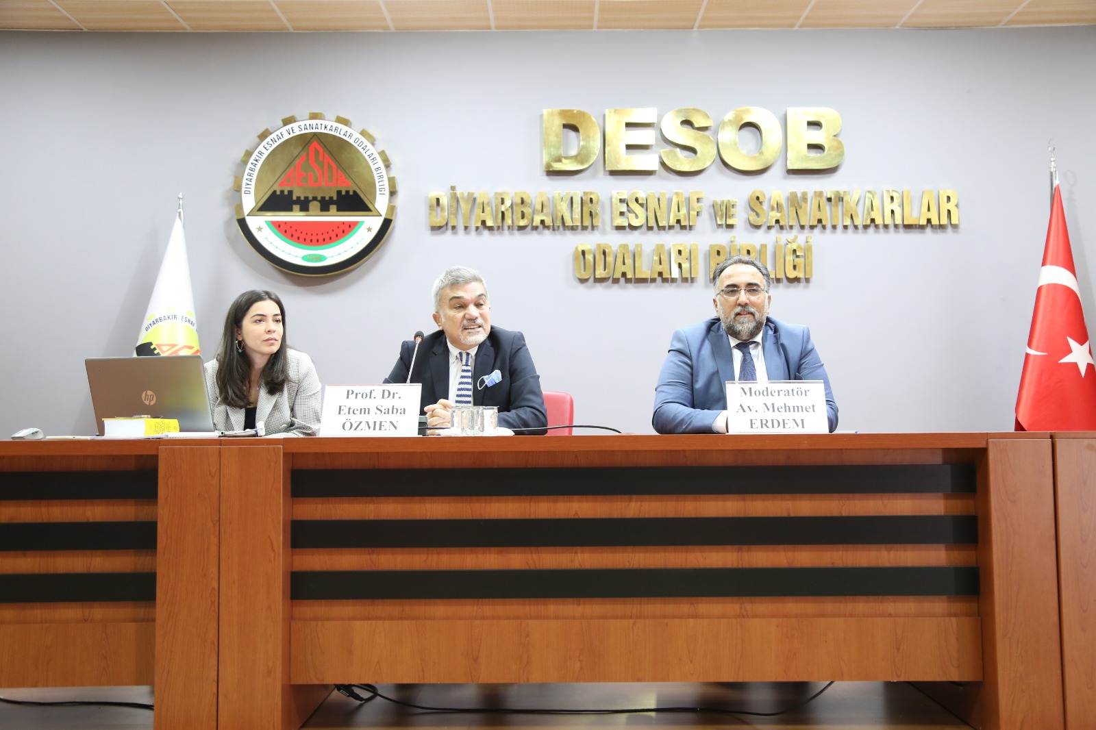 Semįnera Perwerdehiya Navpîşeyî Ya Bi Mijara Dozên Gelemperîkirinê Pêk Hat. — 11