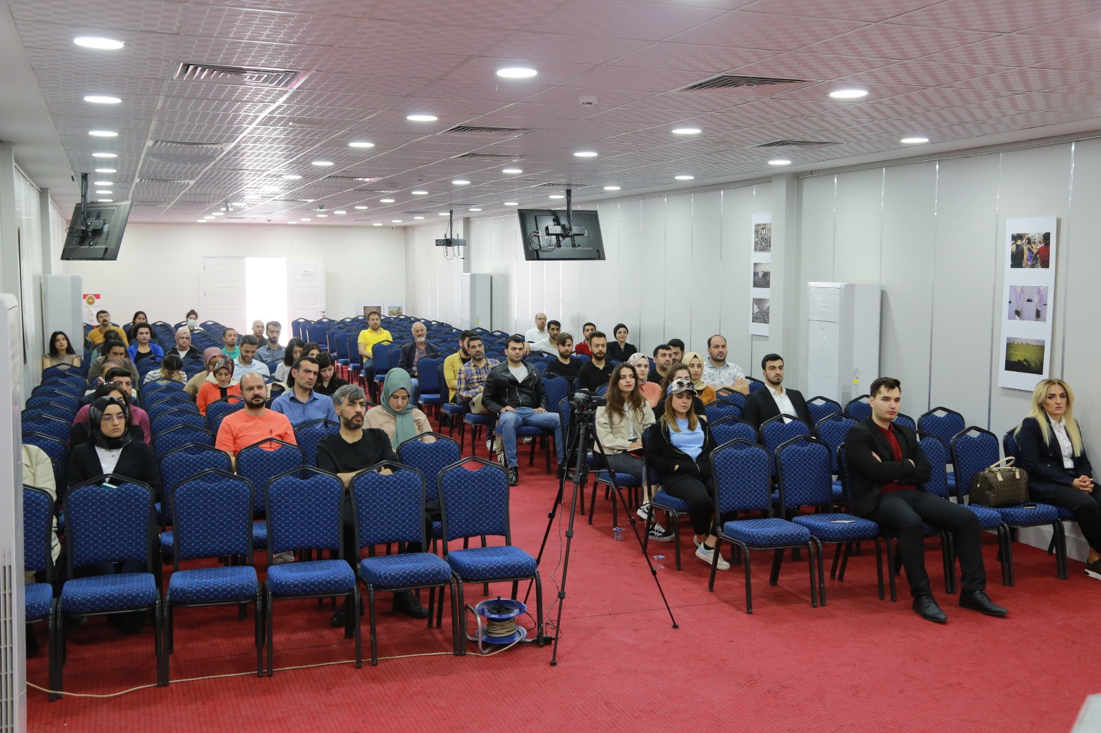Semînera Perwerdehiyê Ya Navpîşeyî Ya Bi Mijara Dozên Hiqûqa Serfkaran Hat Lidarxistin — 4