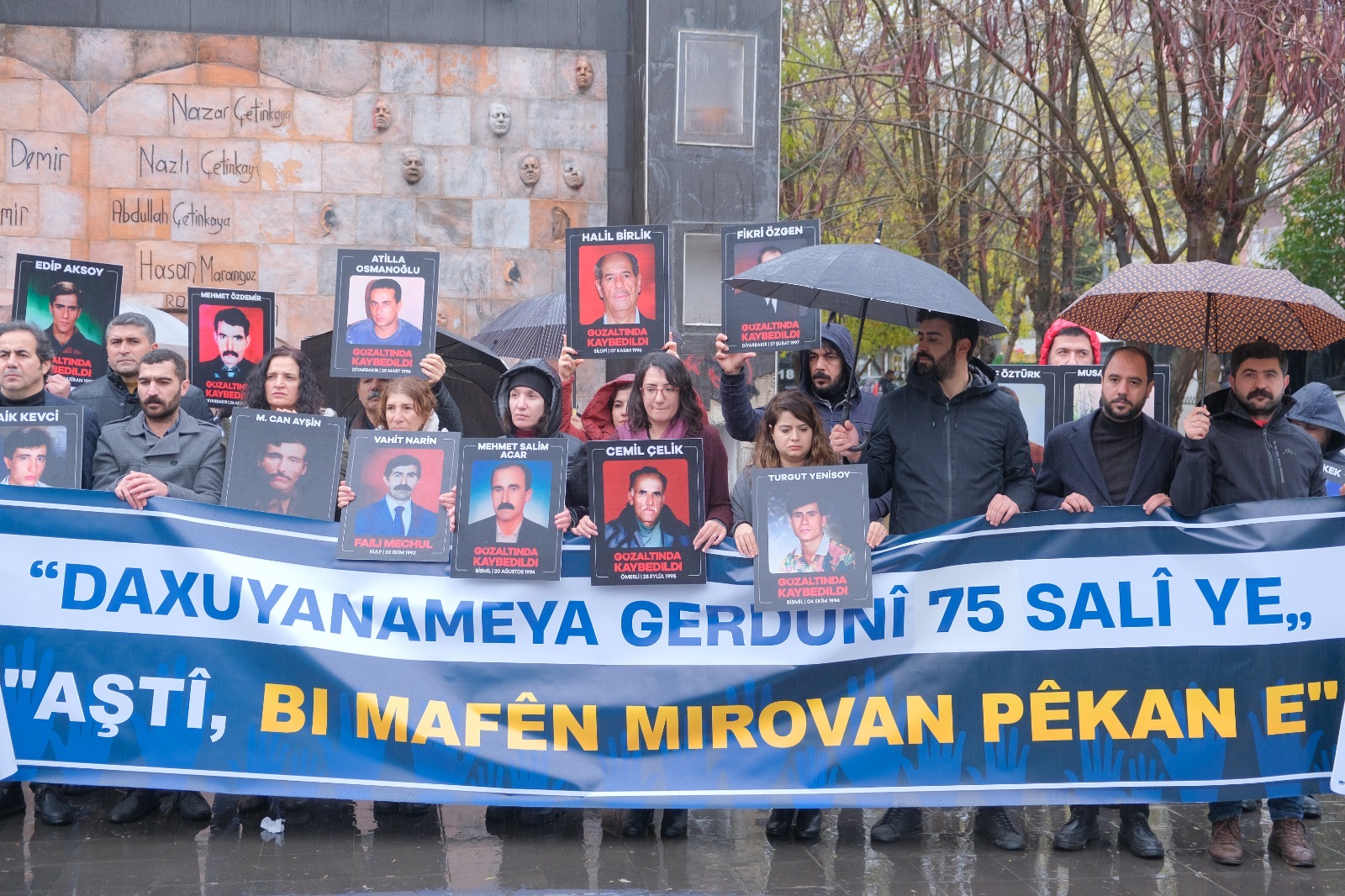 İnsan Hakları Haftası Programı Kapsamında Yaşam Hakkı Anıtı Önünde Kayıp Yakınları Eylemi Yapıldı — 3