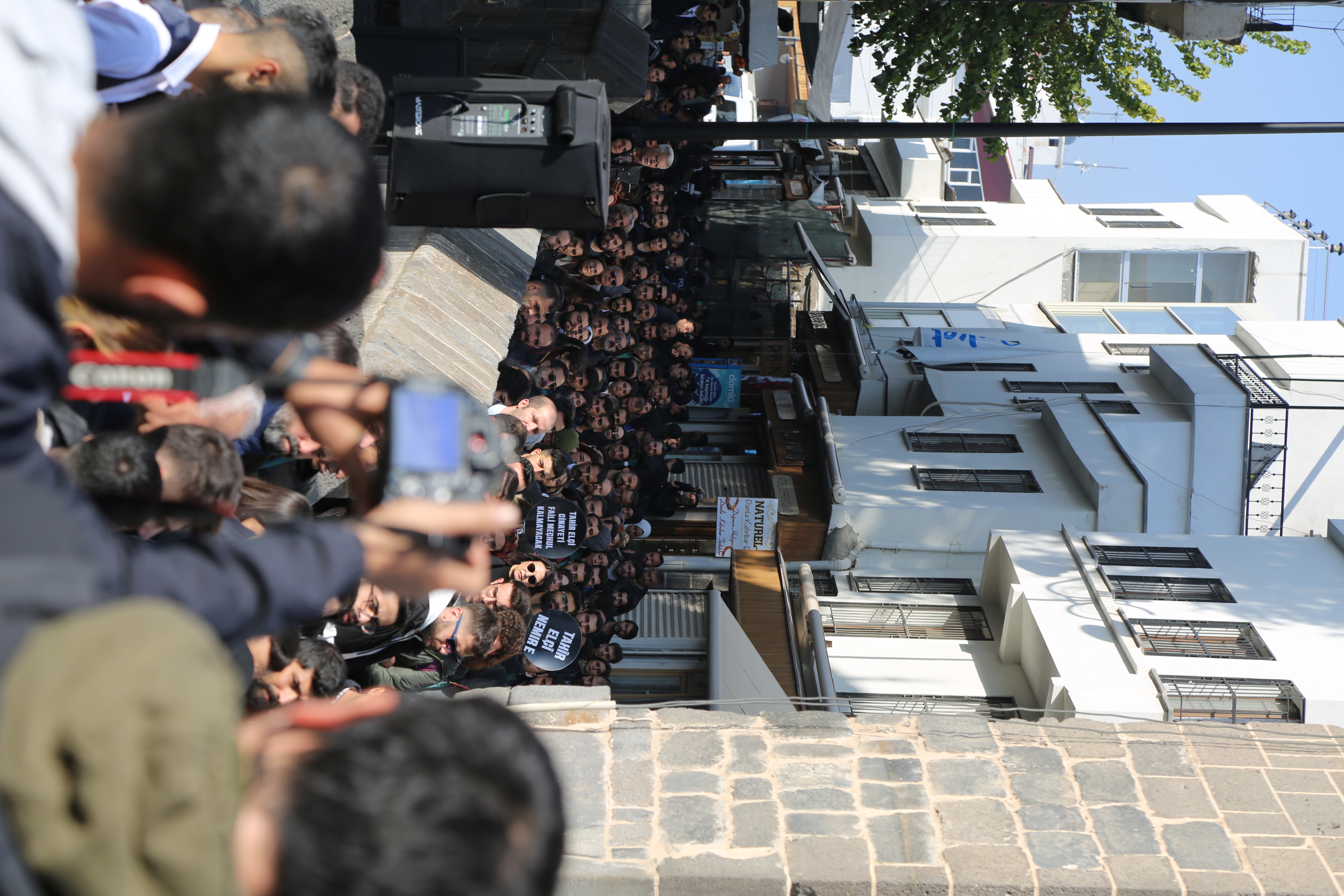 Baro Başkanımız Av. Tahir ELÇİ, Dört Ayaklı Minare Önünde Anıldı:  Bir Kez Daha Söylüyoruz "Devletin Aydınlatamadığı Cinayet Yoktur, Aydınlatmadığı Cinayet Vardır..." — 12