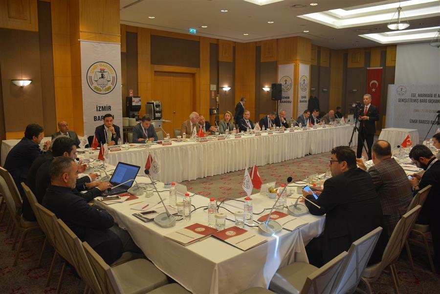 Genişletilmiş Ege-Marmara-Akdeniz Baro Başkanları Toplantısı Sonuç Bildirgesi: Hukuksuzluktan Boğulmuş Ülkede Hukuk Konuşmaya Çalışıyoruz. — 2