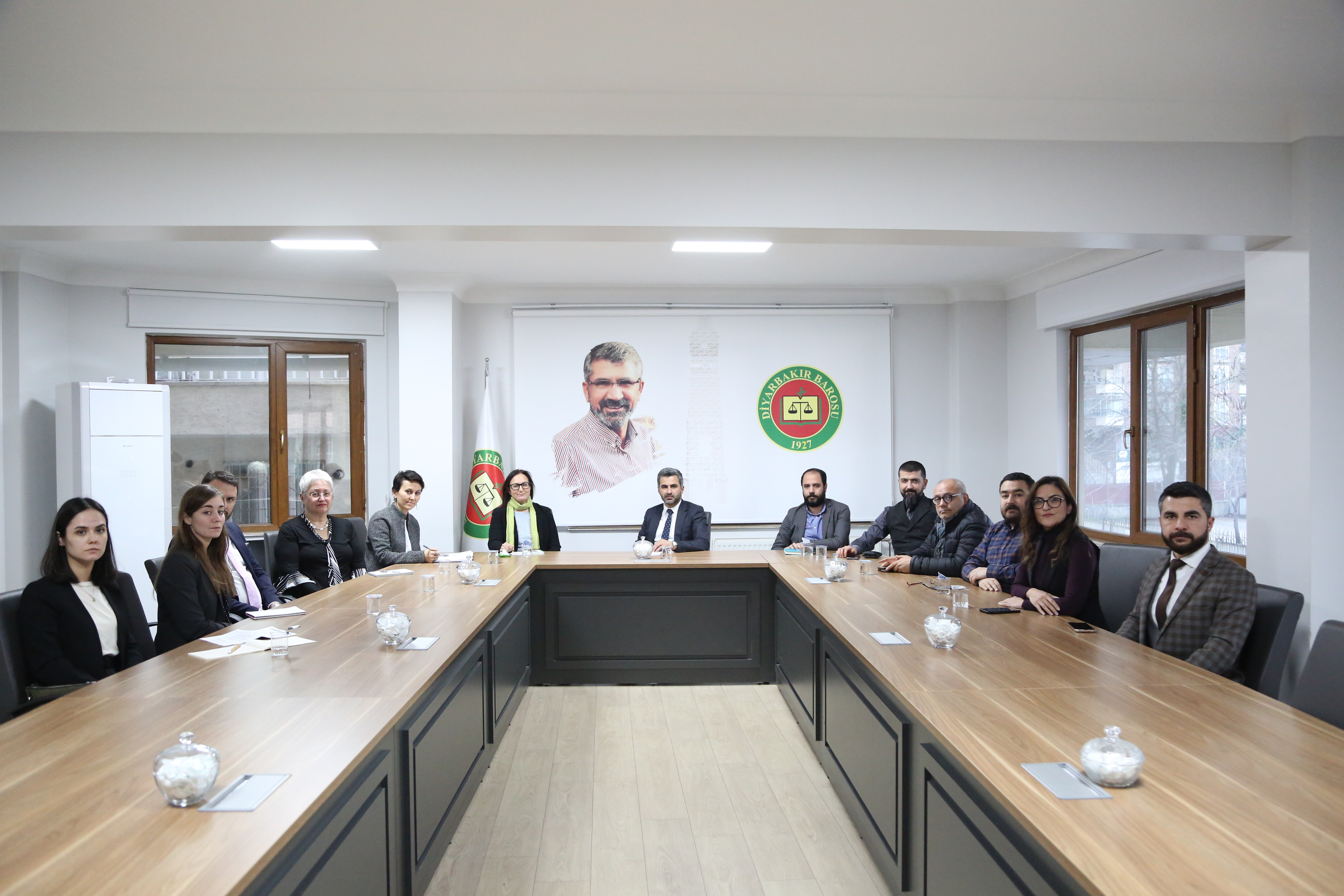 Alîkara Serokê Delegasyona Tirkiye Ya Yekîtiya Ewropayê Eleftheria PERTZINIDOU Hat Serdana Baroya Me. — 2