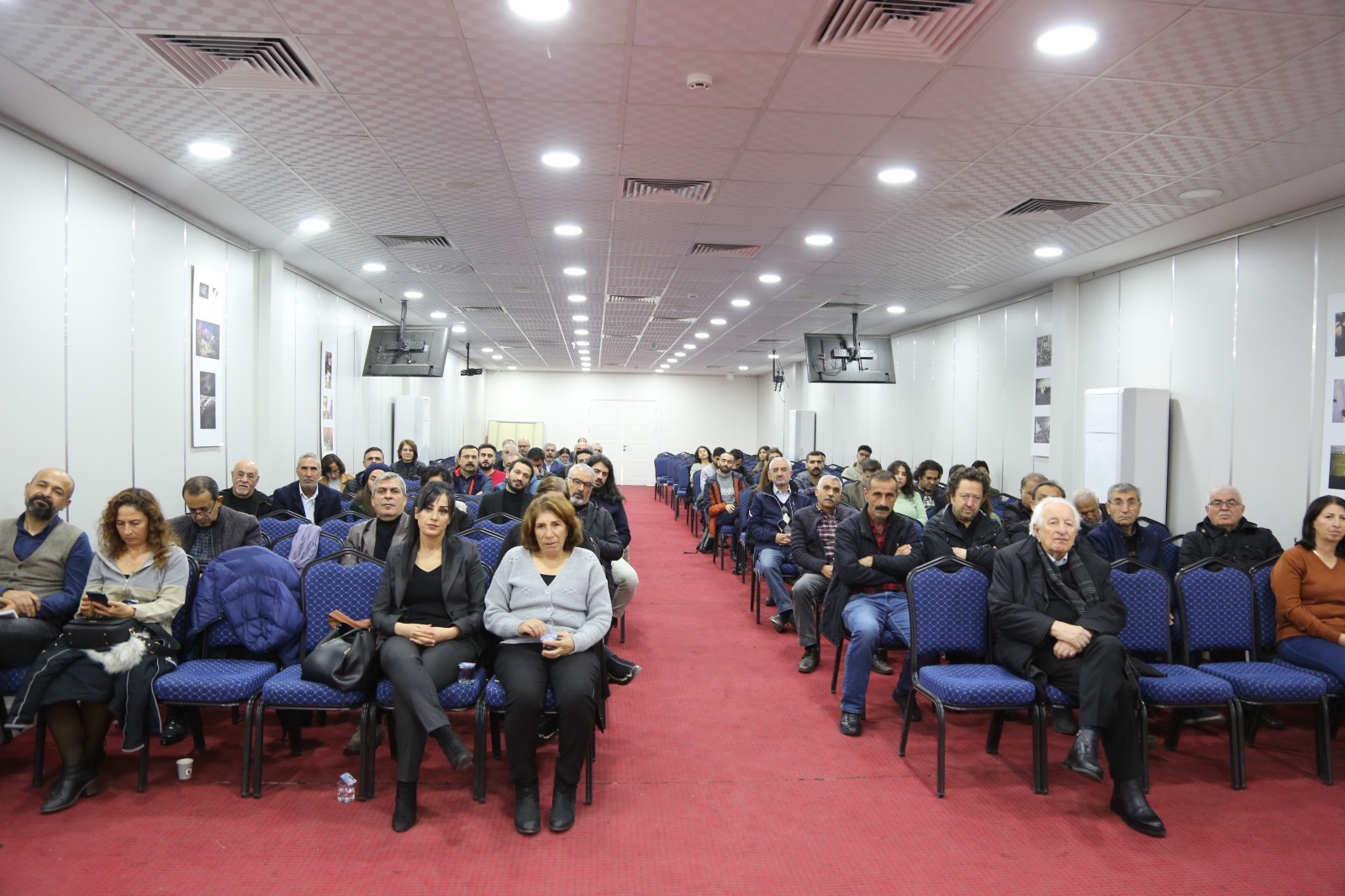 İnsan Hakları Haftası Programı Kapsamında 'Cumhuriyetin 100. Yılında Devletin Hak Pratiği ve Kürtler' Konulu Konferans Yapıldı — 3