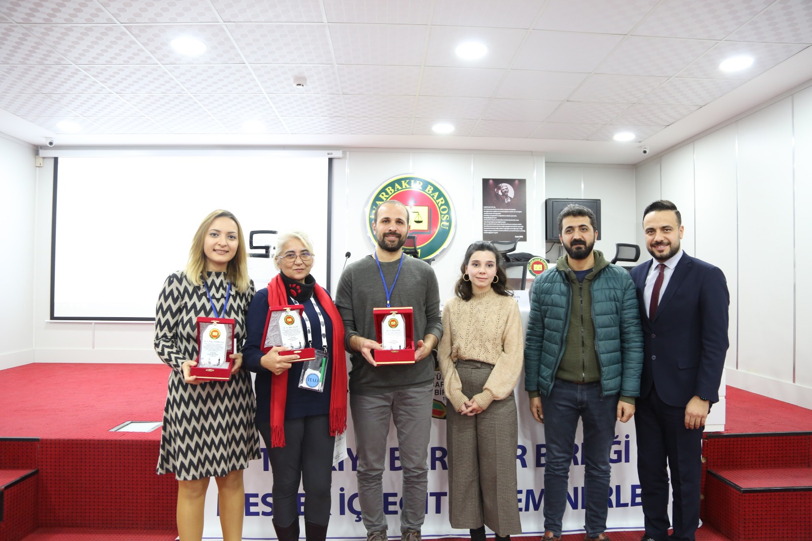 Semînera Navpîşeyî ya Bi Mijara Mewzûata Mafên Ajalan û Di Kêmasiya Mewzûatê De Rêbazên Têkoşîna Edlî-Îdarî-Civakî Hat Pêkanîn — 3