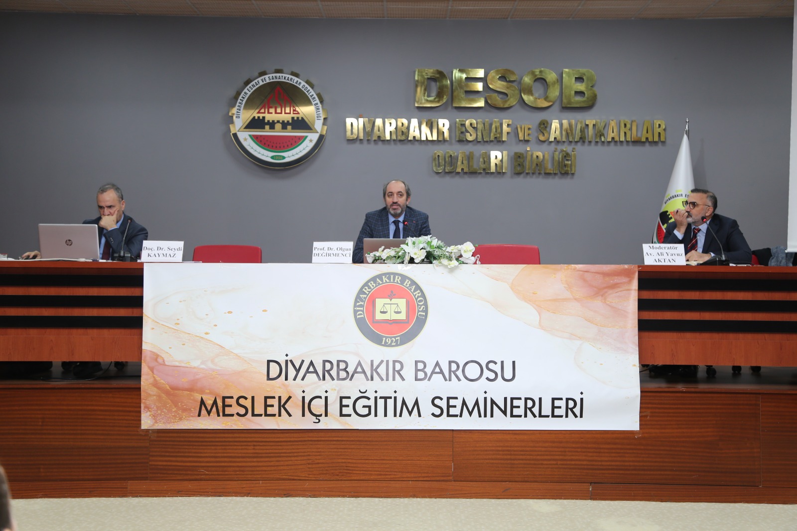 Semînera Perwerdehiya Navpîşeyî Ya Bi Mijara 'Di Darizîna Cezayê De Îstinaf, Temyîz û Îtirazkirin' Hat Lidarxistin. — 3