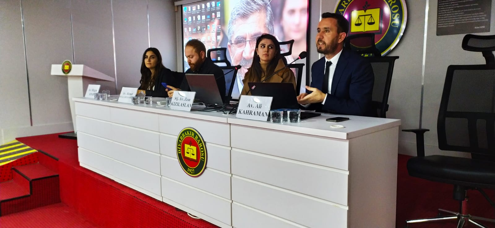 Di Wergiriya Bernameya Hefteya Mafên Mirovan De Panela Bi Mijara 'Mafên Penaberan' Pêk Hat. — 3