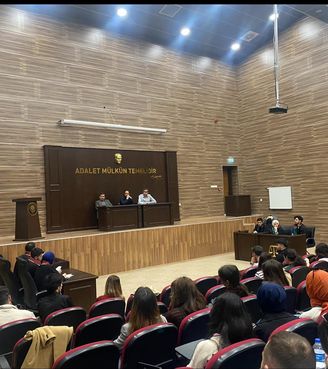 Baromuz İle Dicle Üniversitesi Hukukçular Kulübü Tarafından Düzenlenen 'Kurgusal Duruşma Yarışması' Yapıldı — 1