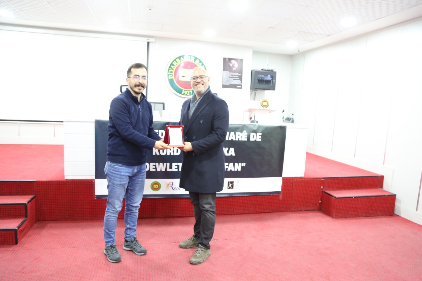 İnsan Hakları Haftası Programı Kapsamında 'Cumhuriyetin 100. Yılında Devletin Hak Pratiği ve Kürtler' Konulu Konferans Yapıldı — 9