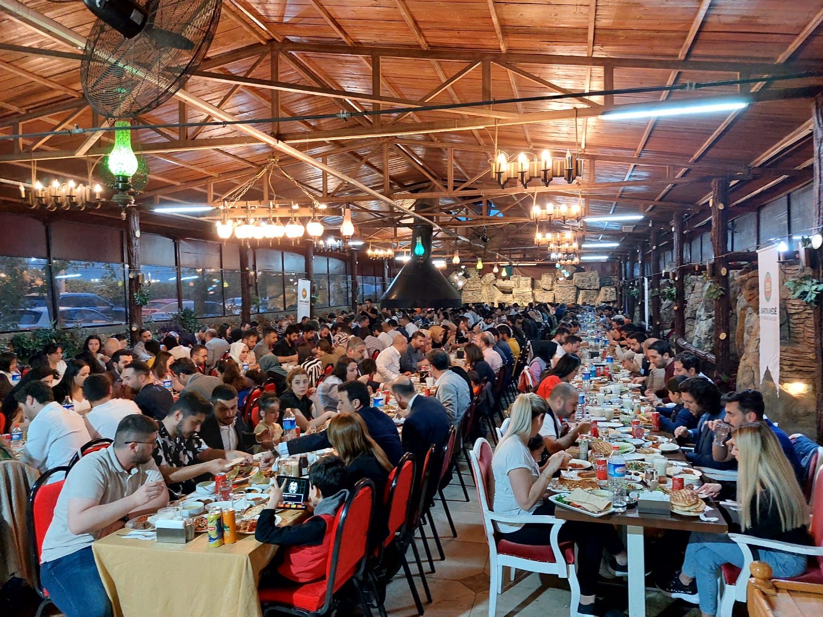 Em dı xwarına fıtarê de hatın ba hev — 1