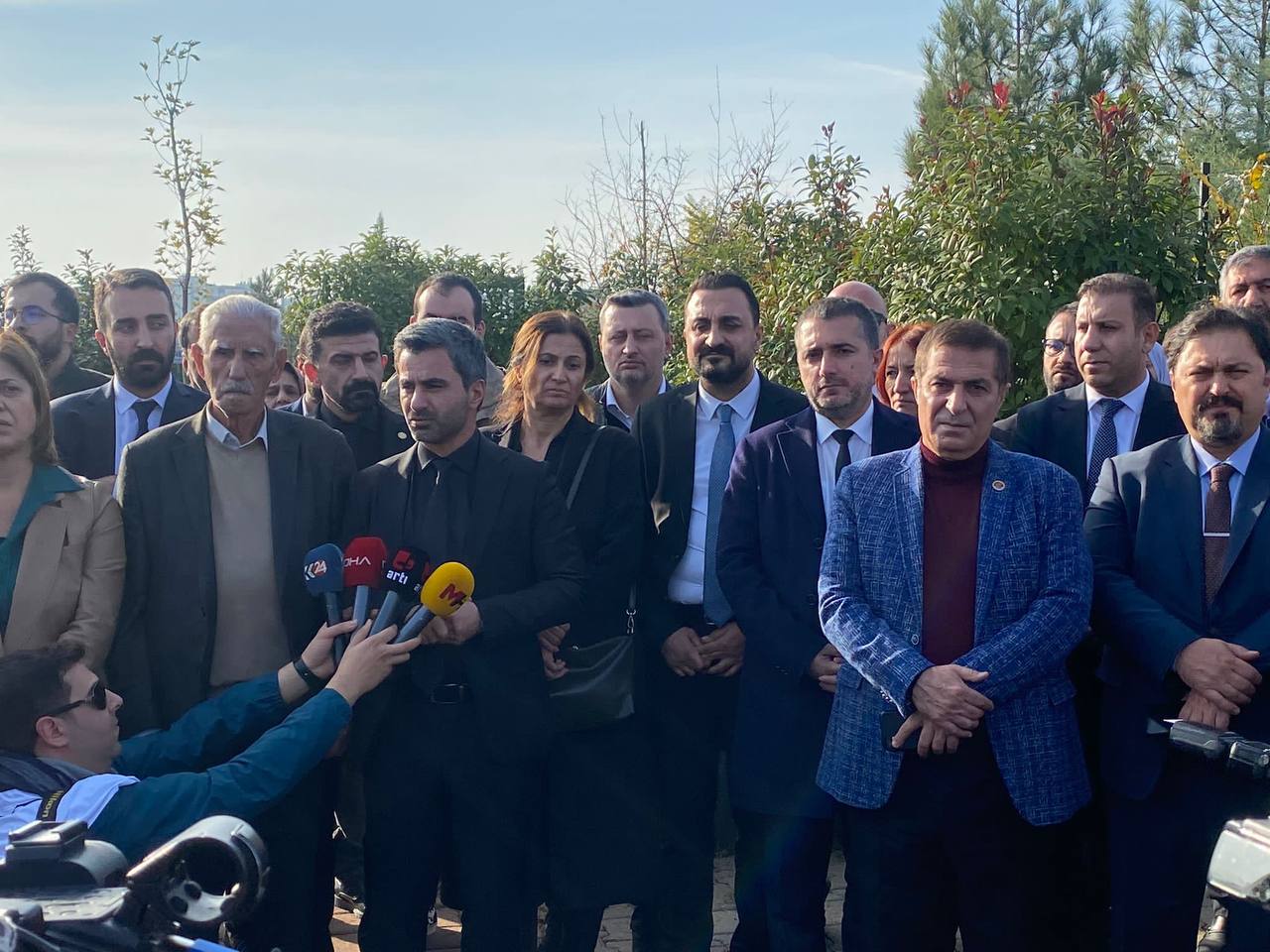 Baro Başkanımız Av.Tahir ELÇİ, Kabri Başında Anıldı… — 2