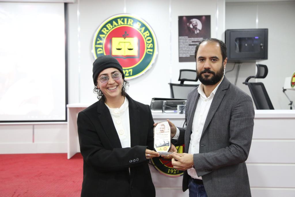 Baro Başkanımız Tahir Elçi Anma Programı kapsamında 'Kısa Film Gösterimi' yapıldı. — 3