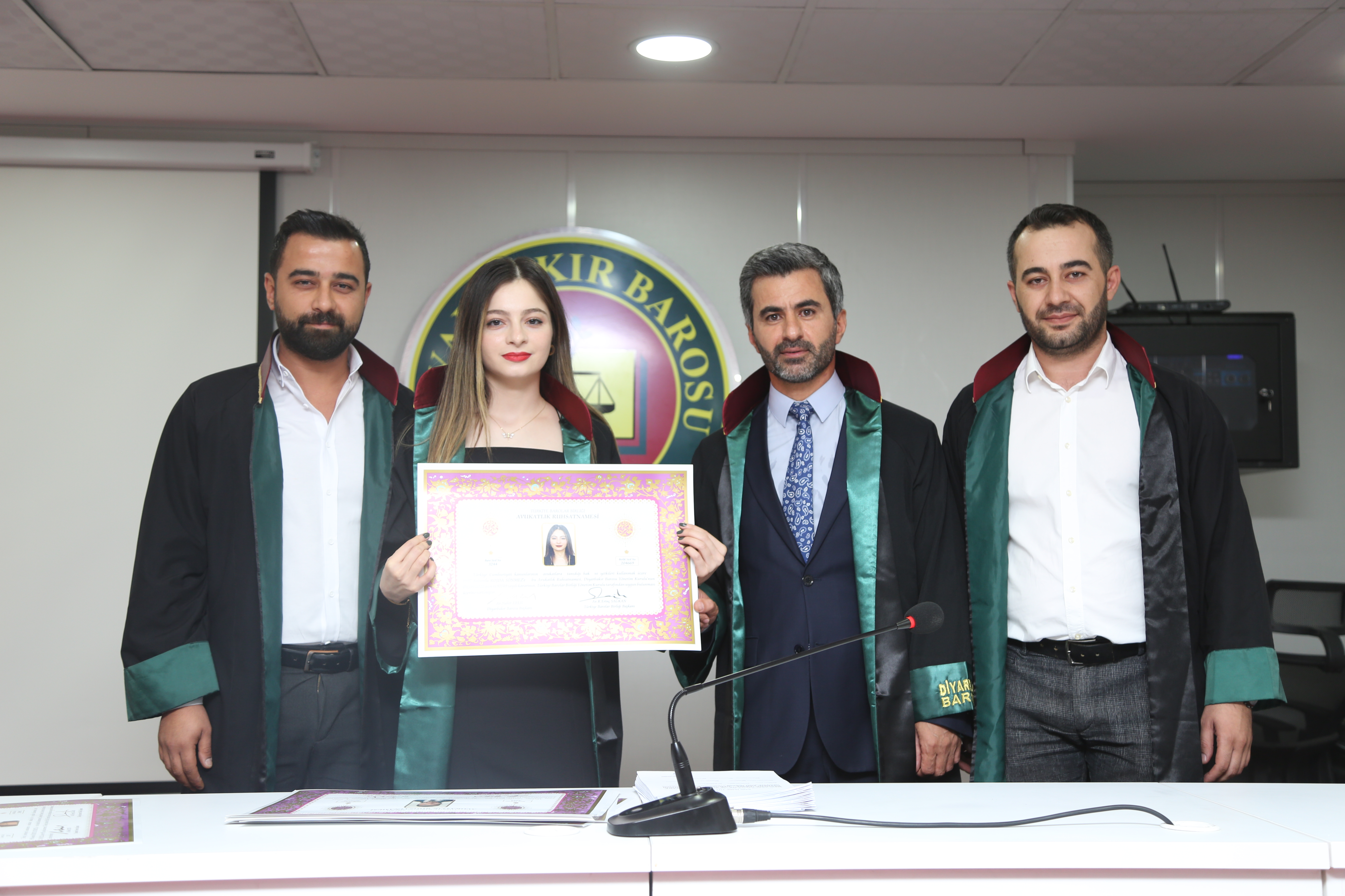 On Sekiz Meslektaşımız Avukatlık Yeminini İcra Ederek Aramıza Katıldı. — 2