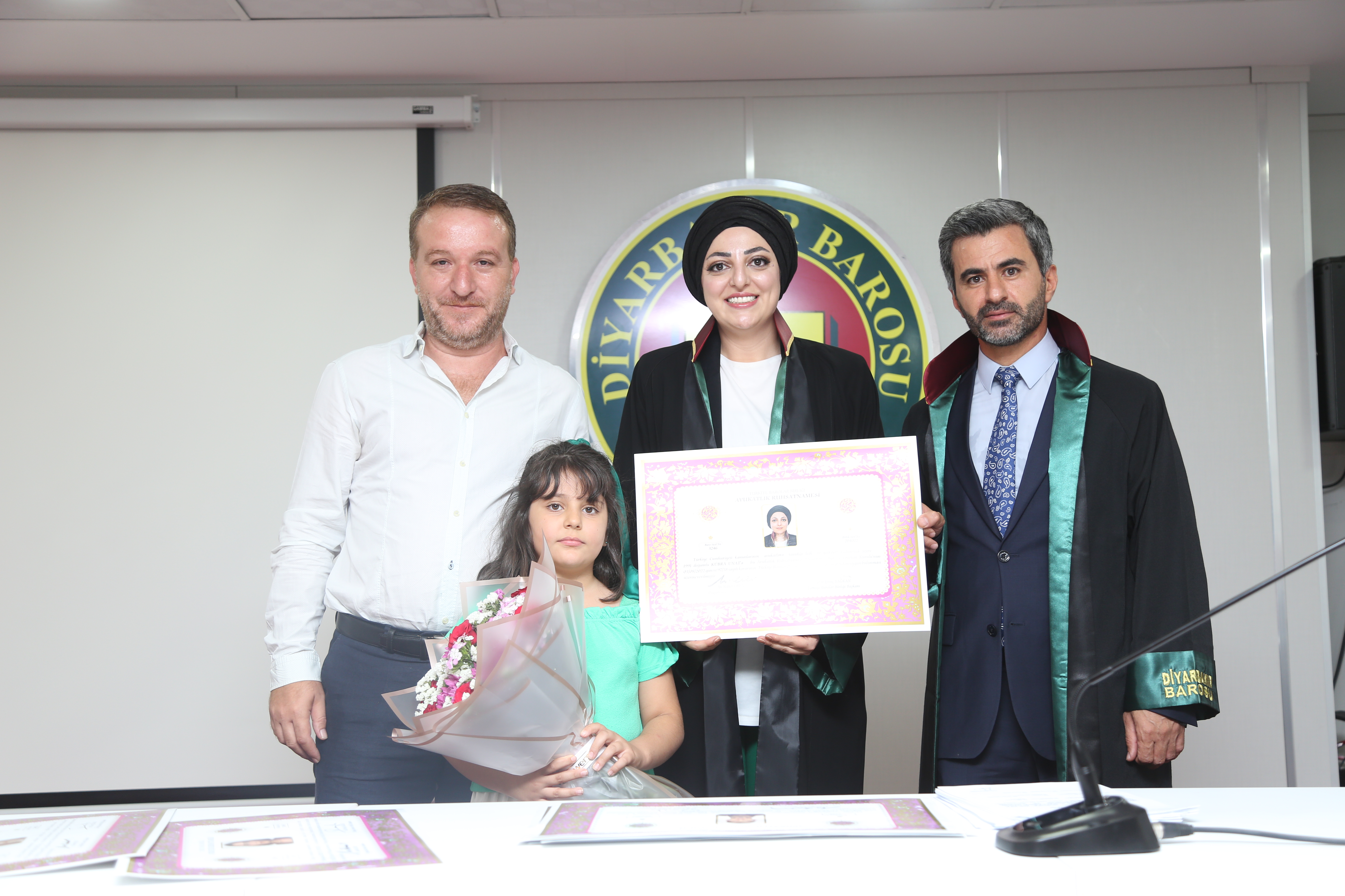 On Sekiz Meslektaşımız Avukatlık Yeminini İcra Ederek Aramıza Katıldı. — 8