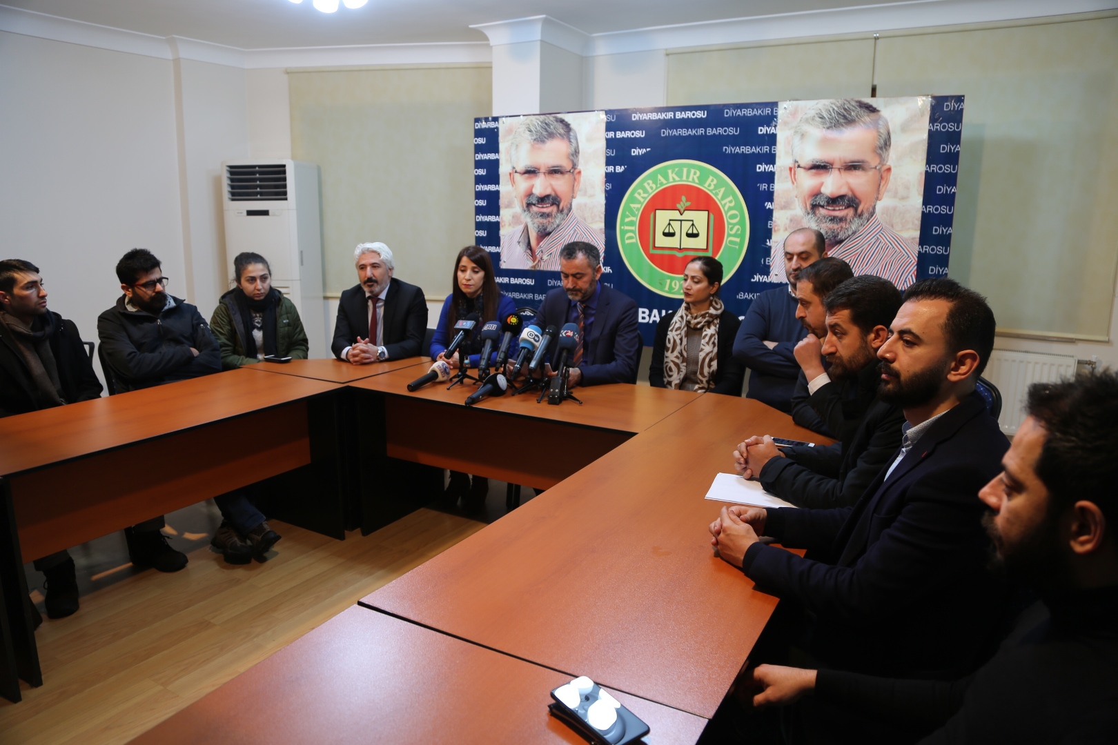 Bir Cinayet Sonucu Yitirdiğimiz Baro Başkanımız Tahir Elçi'nin Soruşturma Dosyasındaki Son Gelişmelere İlişkin Basın Açıklamamız. — 3