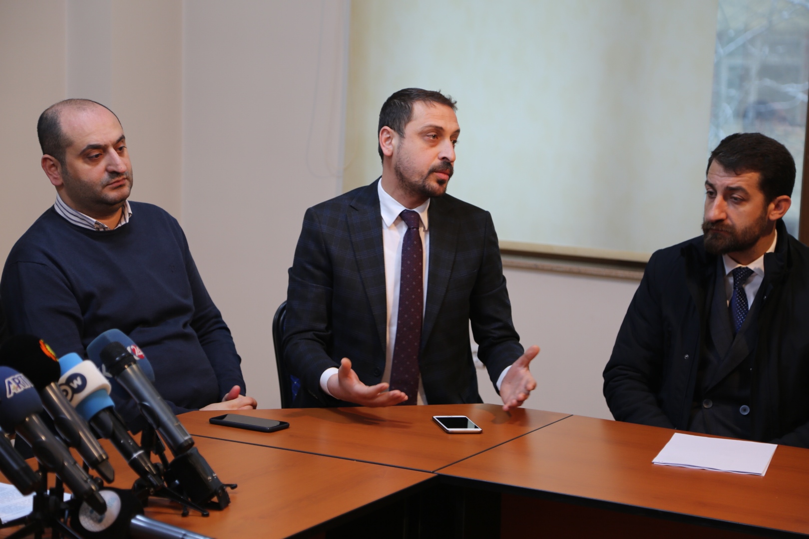 Bir Cinayet Sonucu Yitirdiğimiz Baro Başkanımız Tahir Elçi'nin Soruşturma Dosyasındaki Son Gelişmelere İlişkin Basın Açıklamamız. — 8