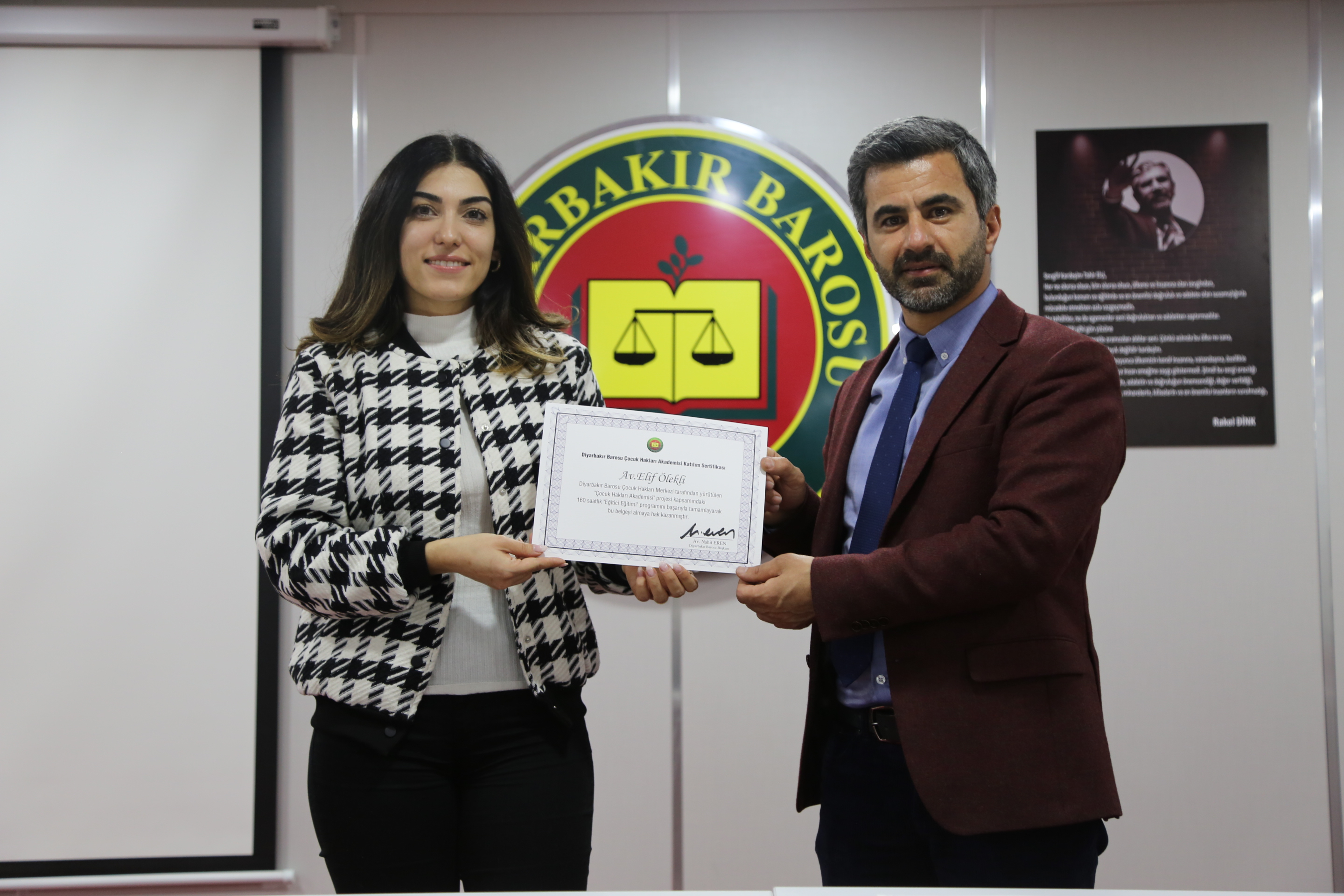 'Çocuk Hakları Akademisi Projesi Eğitici Eğitimi Programı'nı Tamamlayan Meslektaşlarımıza Sertifikaları Verildi. — 3