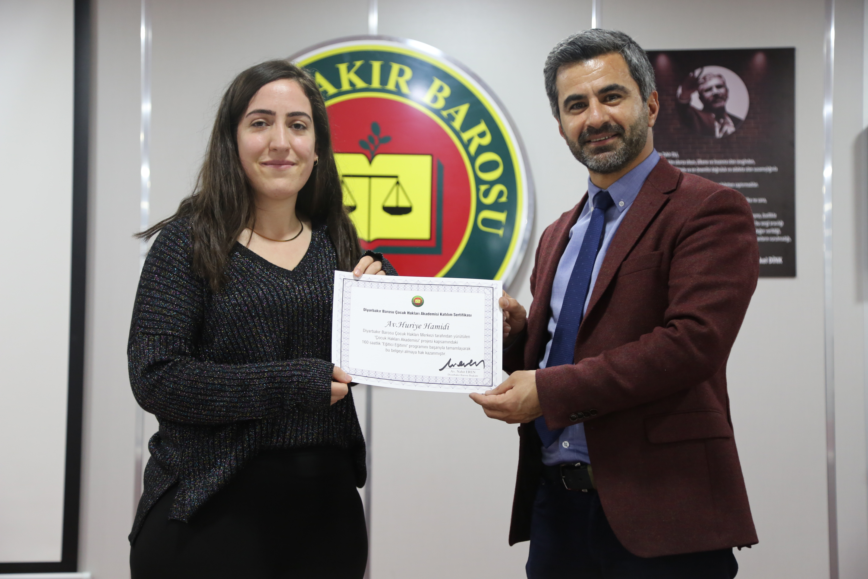 'Çocuk Hakları Akademisi Projesi Eğitici Eğitimi Programı'nı Tamamlayan Meslektaşlarımıza Sertifikaları Verildi. — 6