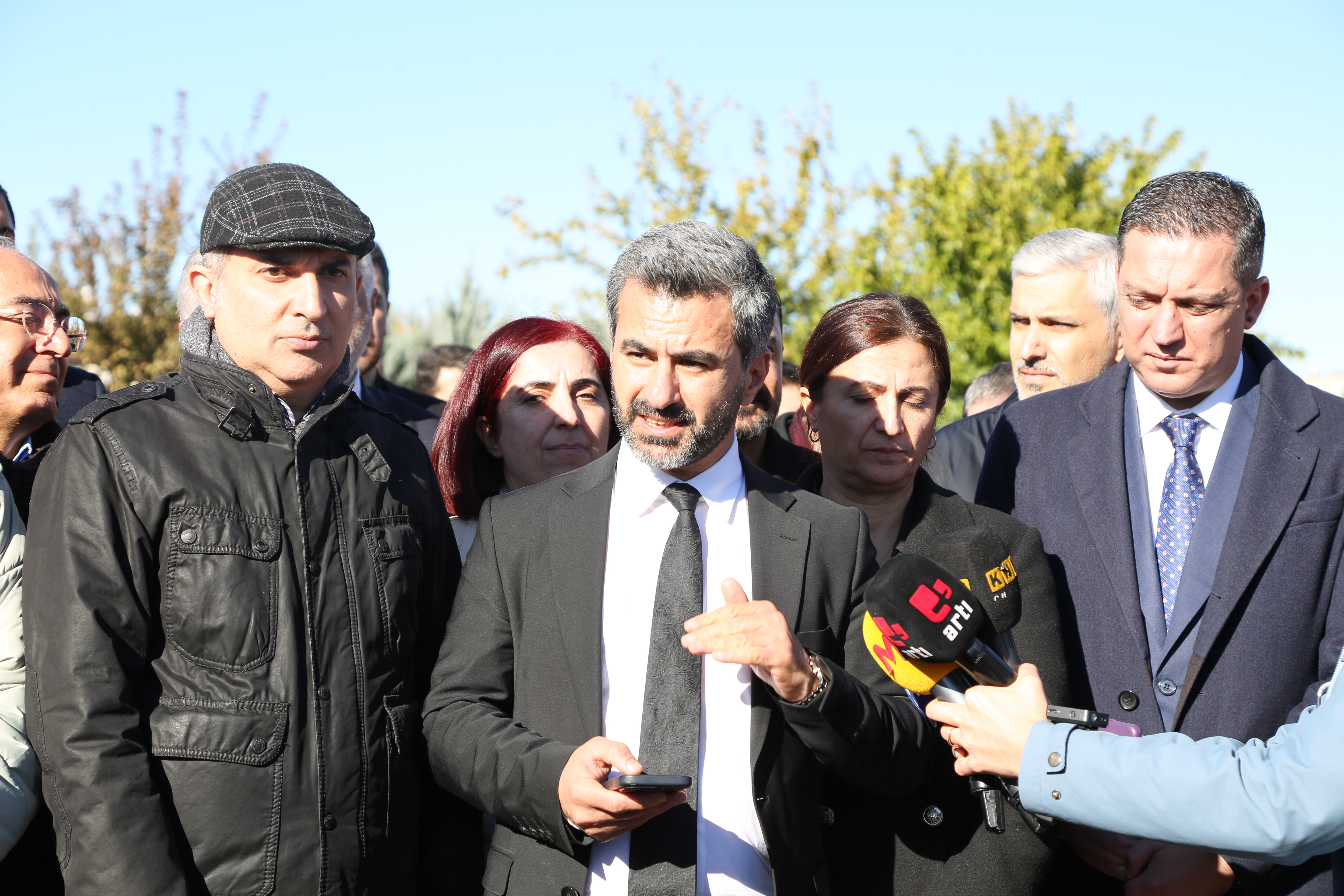Baro Başkanımız Av.Tahir ELÇİ, Kabri Başında Anıldı… — 4