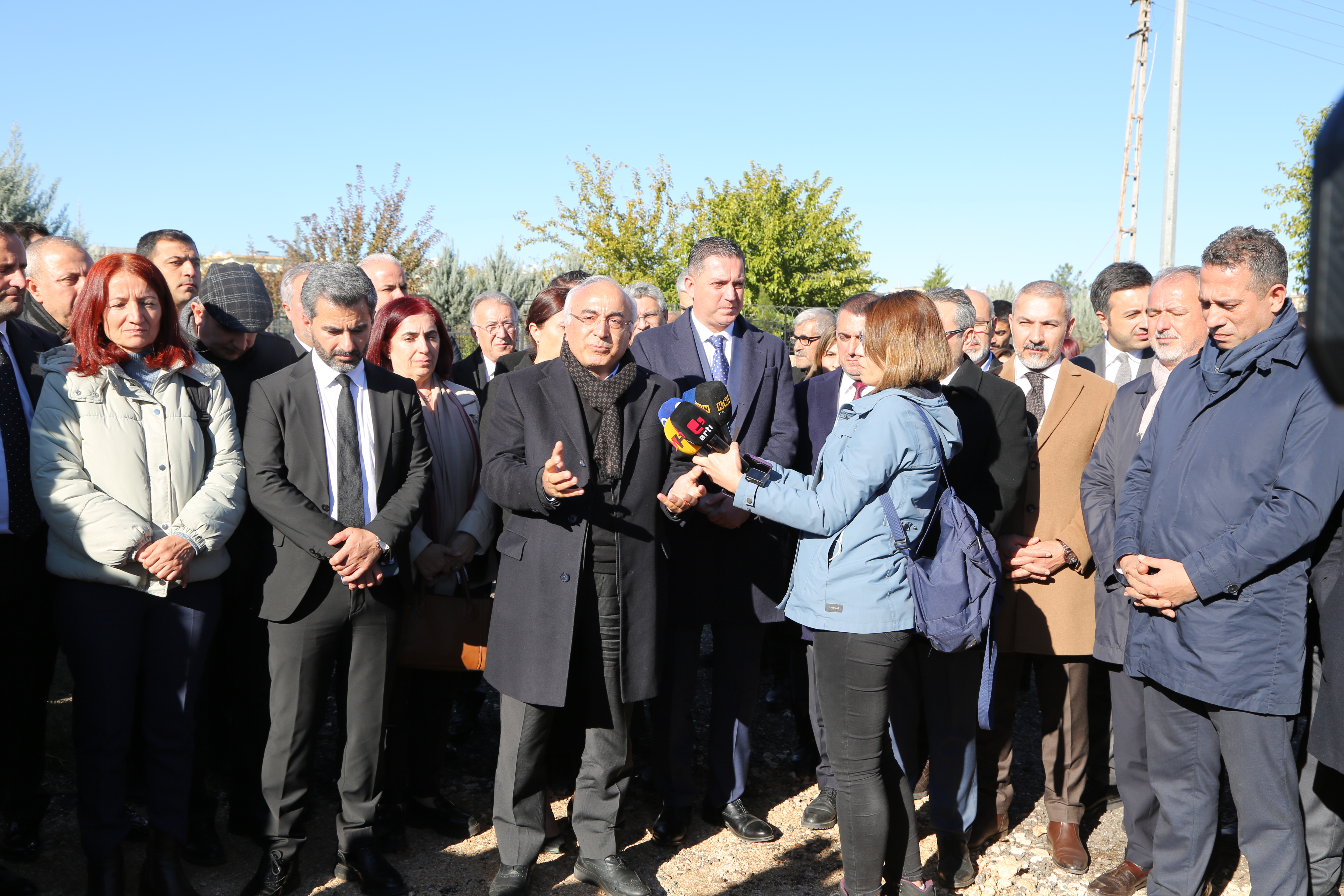 Baro Başkanımız Av.Tahir ELÇİ, Kabri Başında Anıldı… — 6