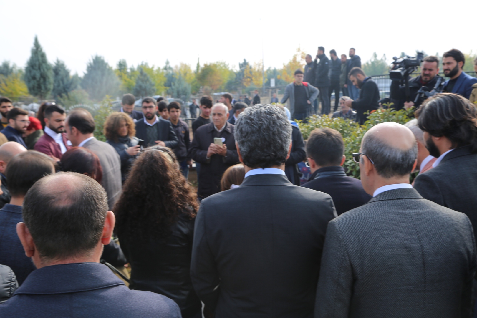 Baro Başkanımız Av. Tahir ELÇİ Mezarı Başında Anıldı — 4