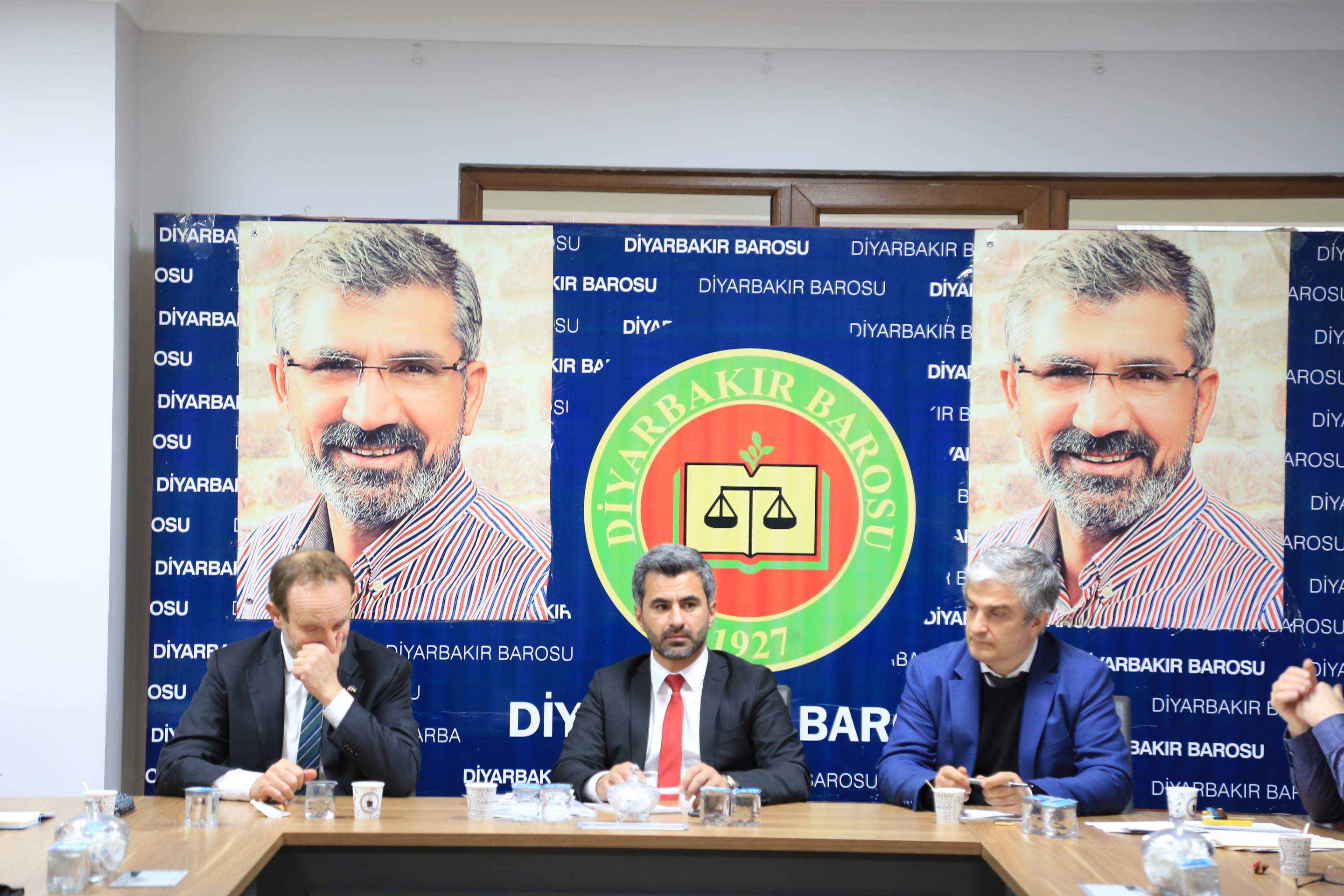 Danimarka Parlamentosu Dış Politika Komisyon Başkanı ve Eski Dışişleri Bakanı Martin Lidegaard, Danimarka Ankara Büyükelçisi Danny Annan ve Beraberindeki Heyet Baromuzu Ziyaret Etti. — 1
