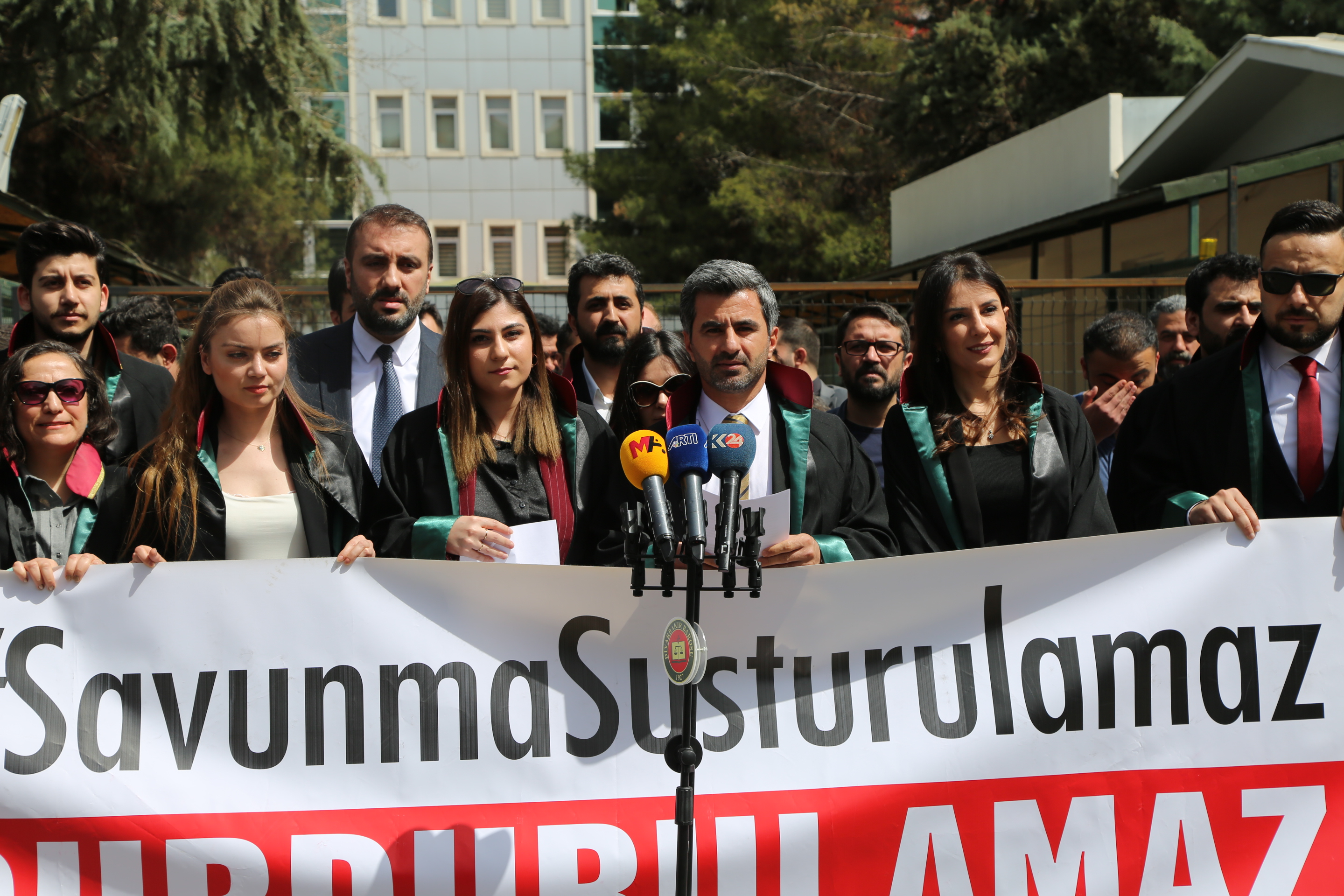 Bir Hakkı Savunmak, Yargı Tehdidi İle Engellenemez! — 1