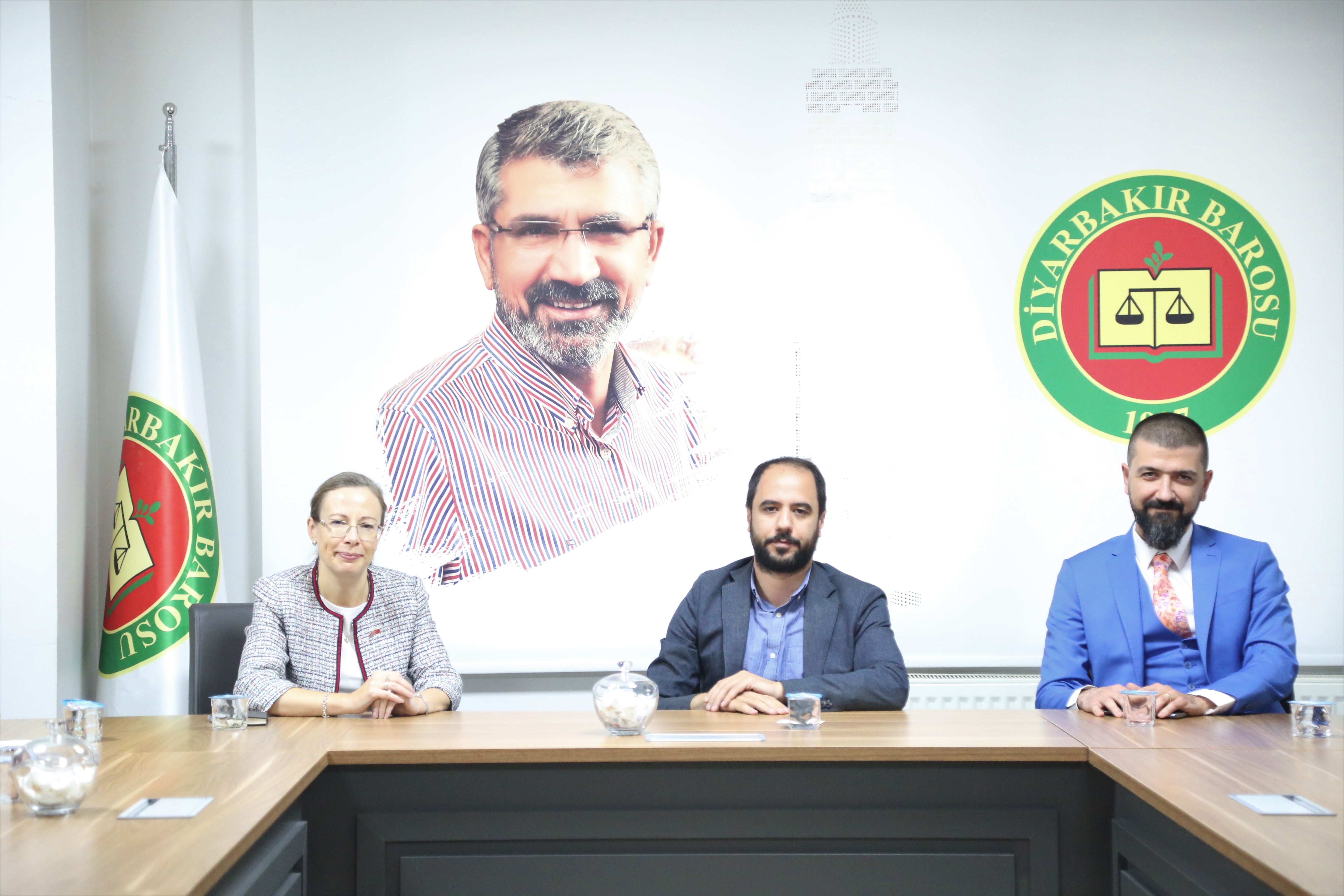 Birleşik Krallık Büyükelçi Yardımcısı Marianne YOUNG Baromuza Ziyarette Bulundu. — 2