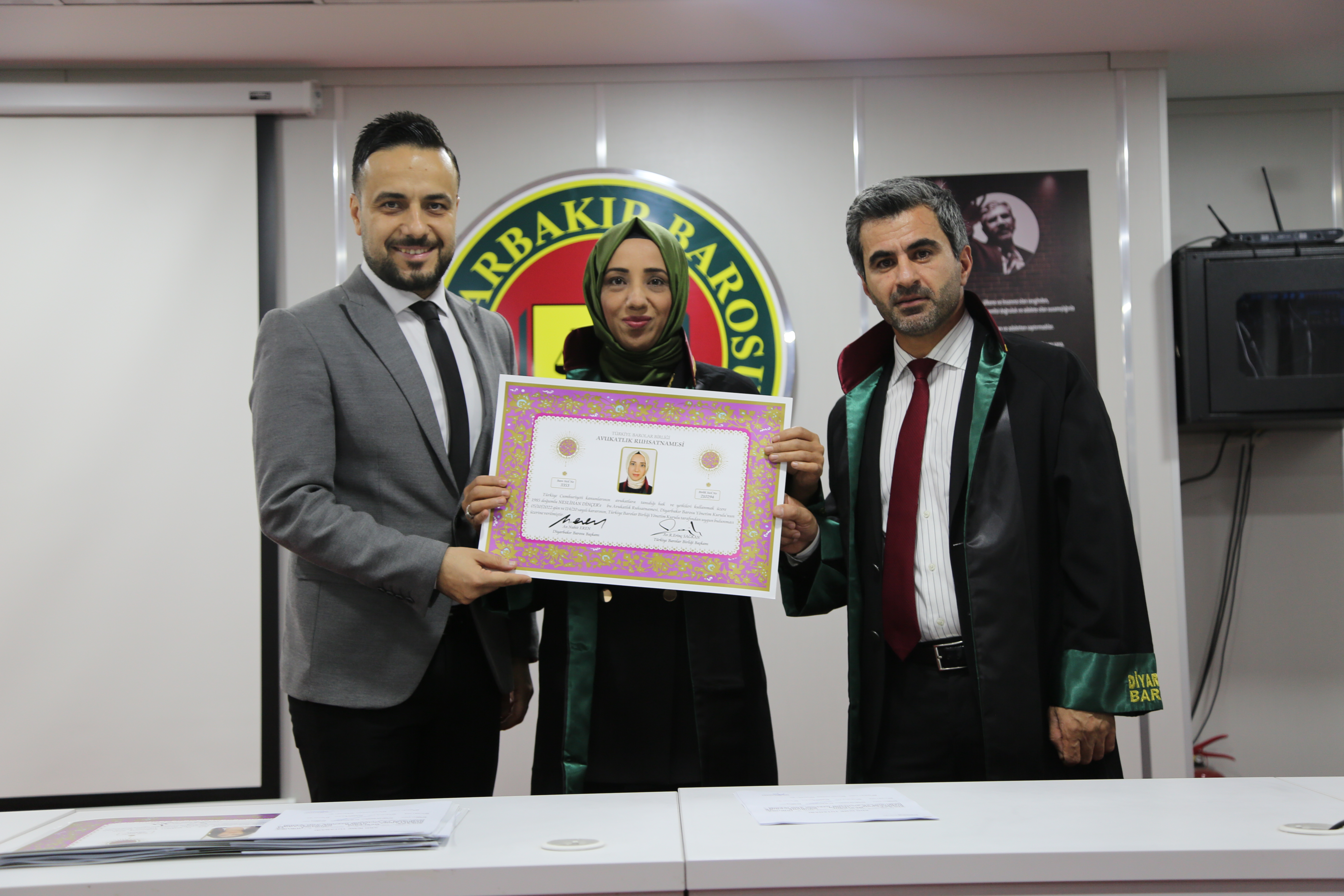 On Altı Meslektaşımız Avukatlık Yeminini İcra Ederek Aramıza Katıldı. — 8