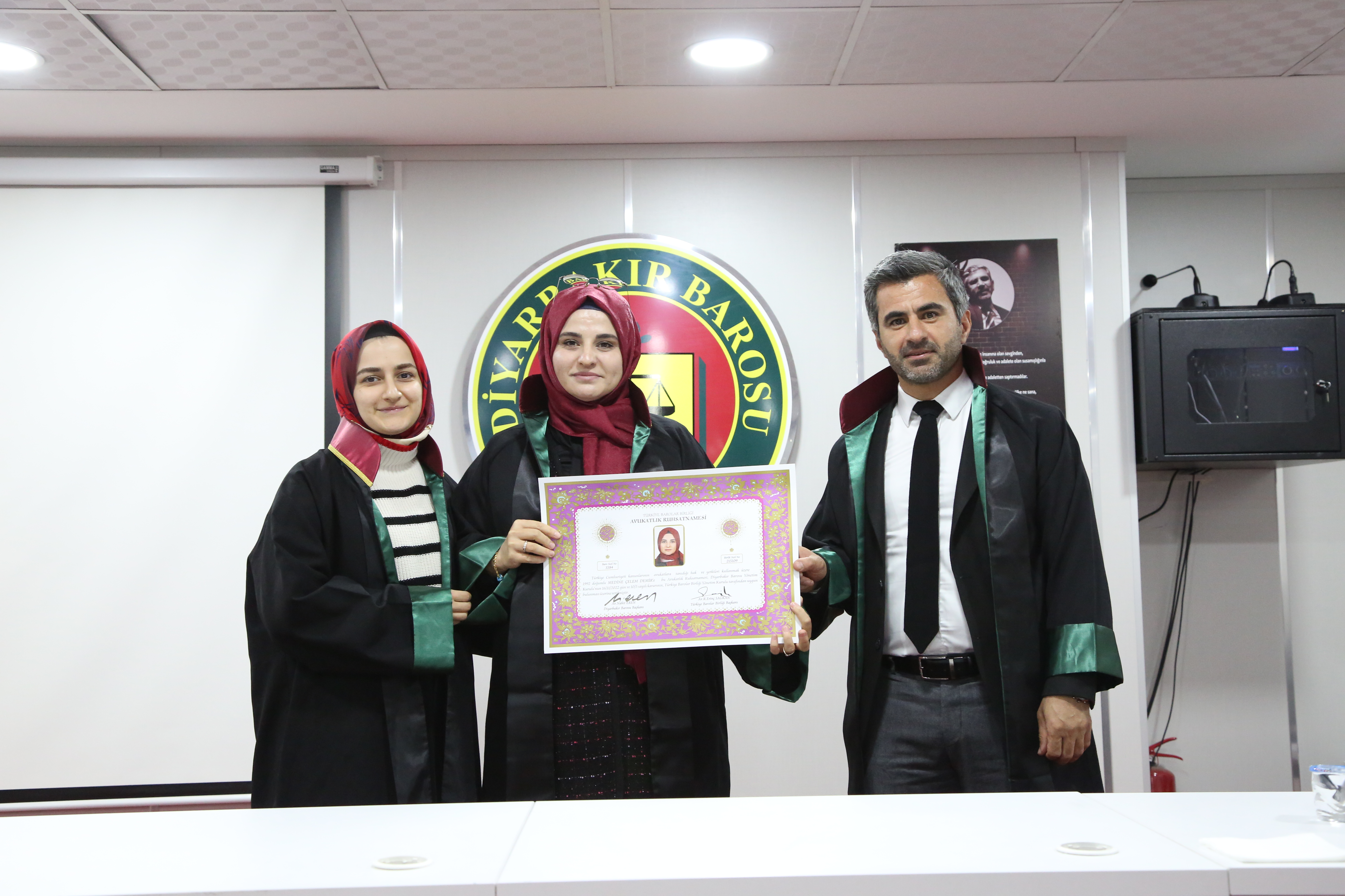 Üç Meslektaşımız Avukatlık Yeminini İcra Ederek Aramıza Katıldı. — 1