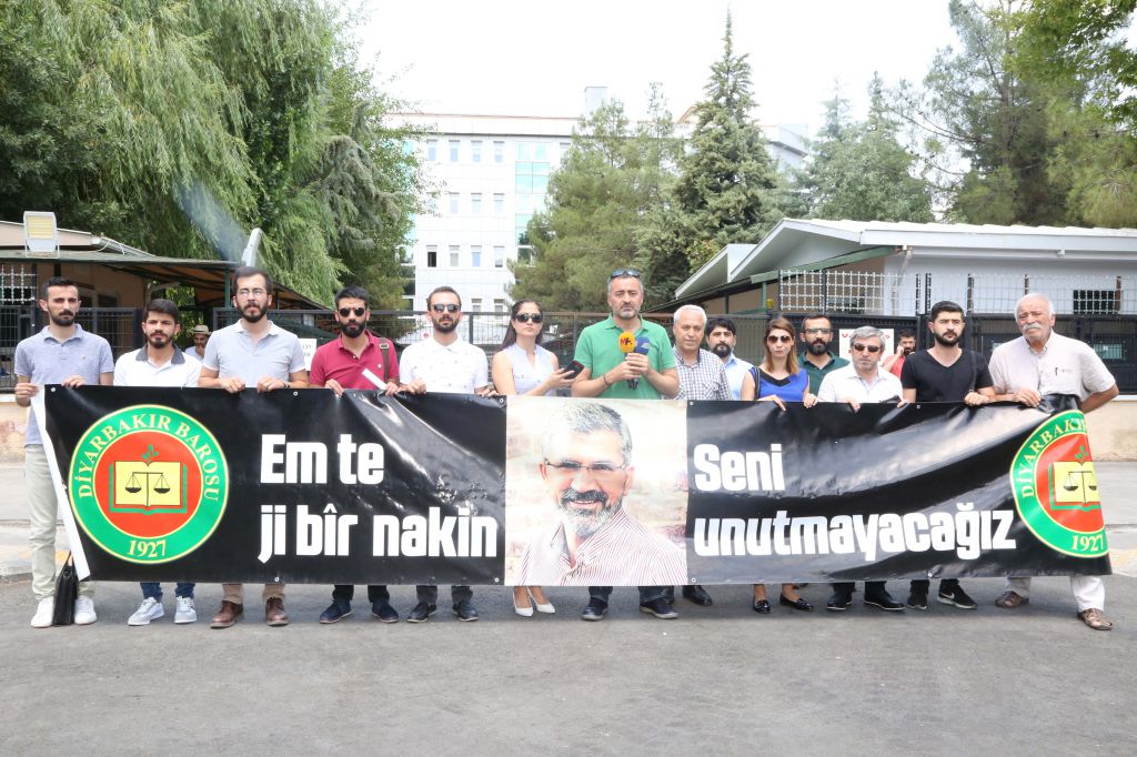 Baro Başkanımız Tahir ELÇİ'nin Katledilişinin 184. Haftası Anma Etkinliği Üyelerimizin Katılımıyla Gerçekleşti... — 5