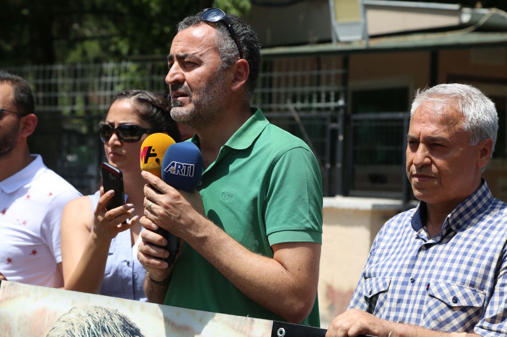 Baro Başkanımız Tahir ELÇİ'nin Katledilişinin 184. Haftası Anma Etkinliği Üyelerimizin Katılımıyla Gerçekleşti... — 4