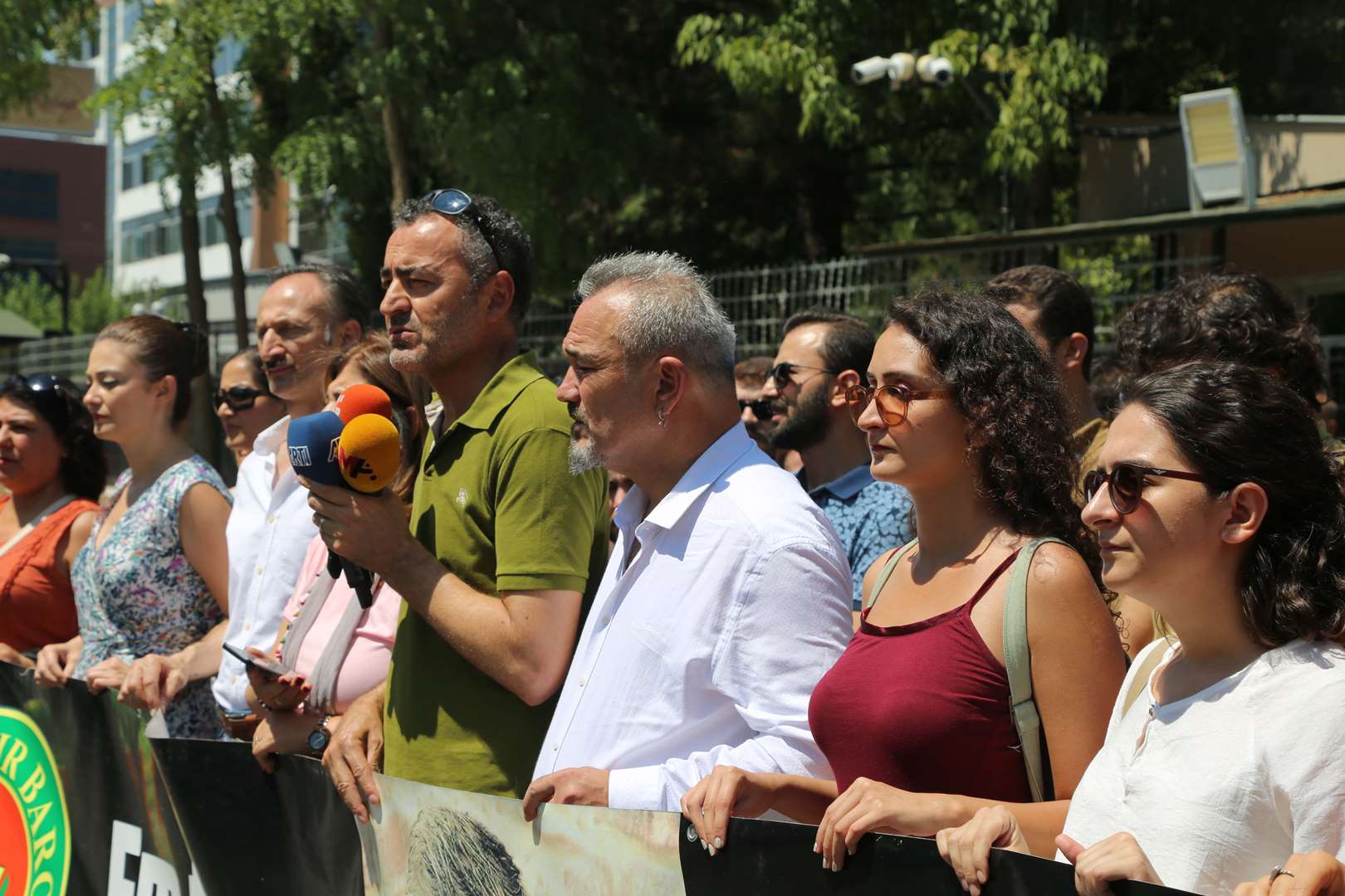 Baro Başkanımız Tahir ELÇİ'nin Katledilişinin 186. Haftası Anma Etkinliği Meslektaşlarımız ve Misafirlerimizin Katılımıyla Gerçekleşti... — 4