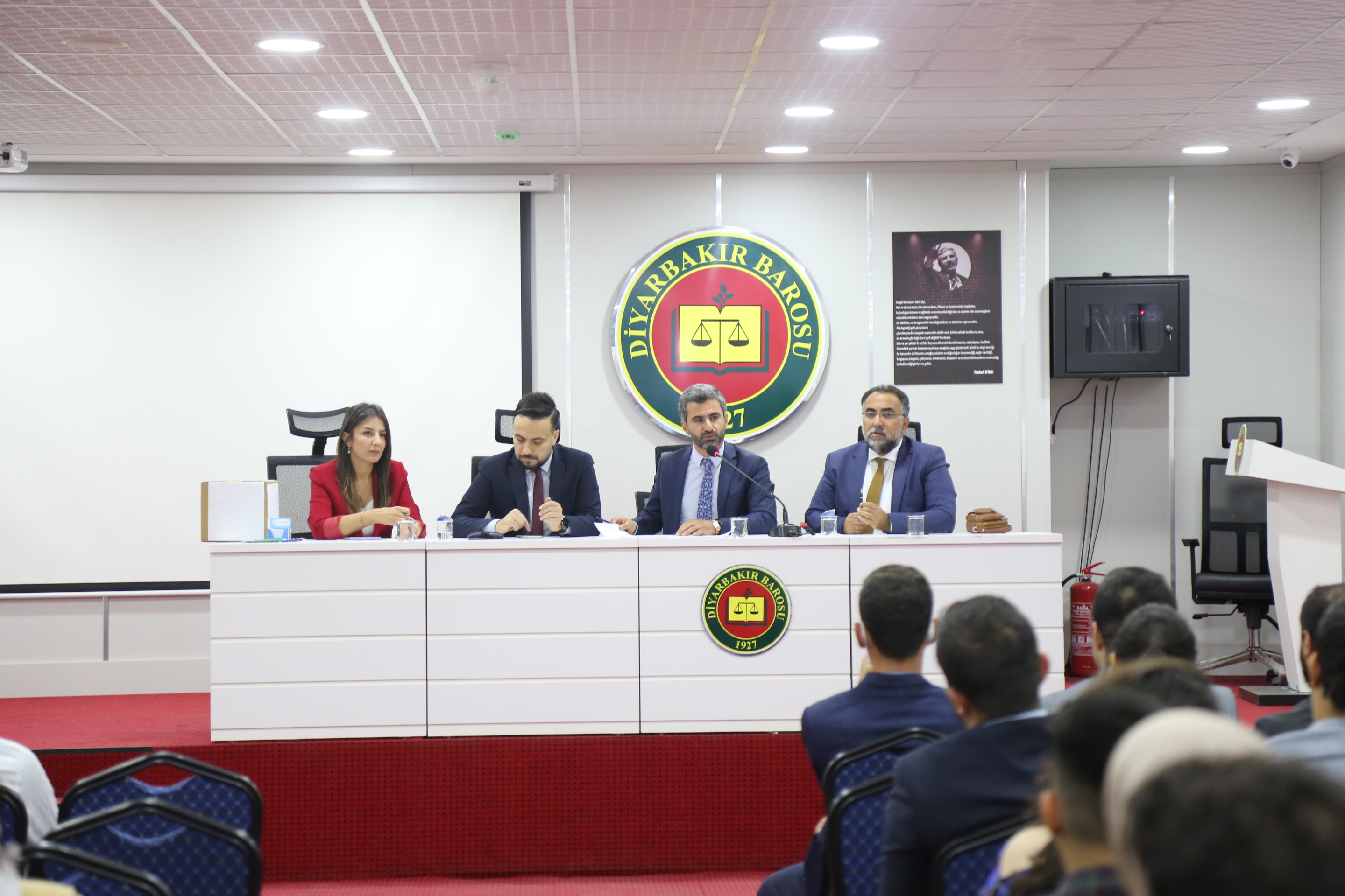 Diyarbakır Barosu Genç Avukatlar Meclisi İlk Genel Kurulu toplantısını  gerçekleştirdi. — 3
