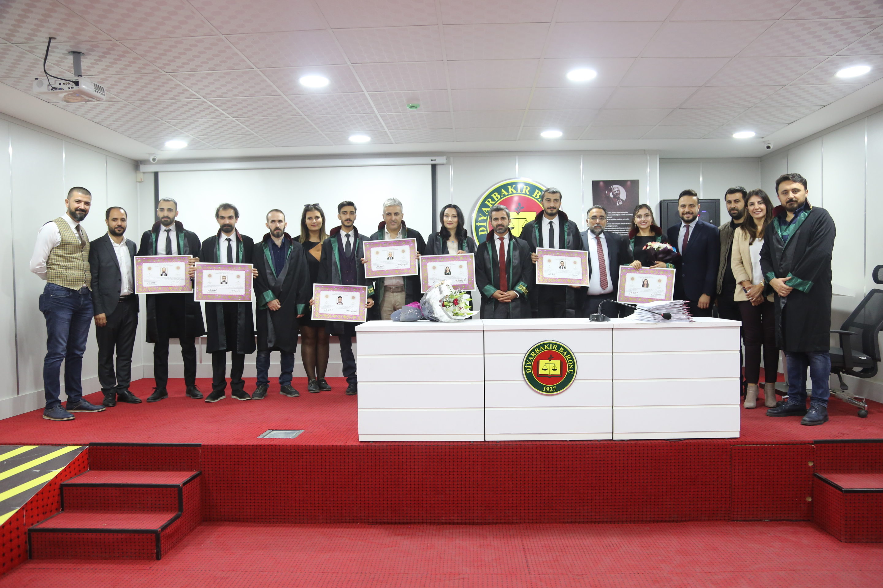 Sekiz Meslektaşımız Avukatlık Yeminini İcra Ederek Aramıza Katıldı. — 8