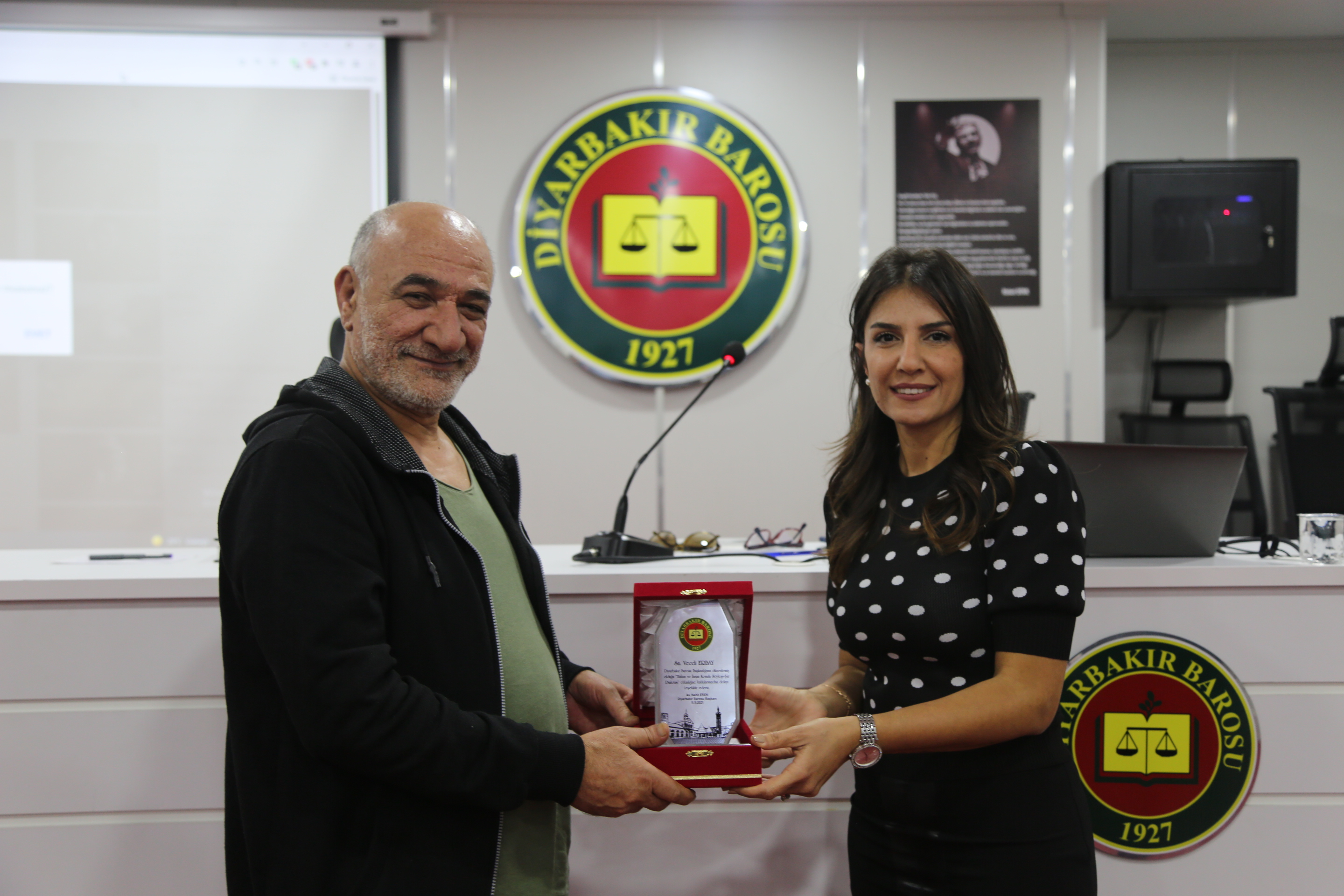 Li ser Bîr û Mirov Dîwankiya Hevpeyvîn-Helbestê Hat Lidarxistin. — 4