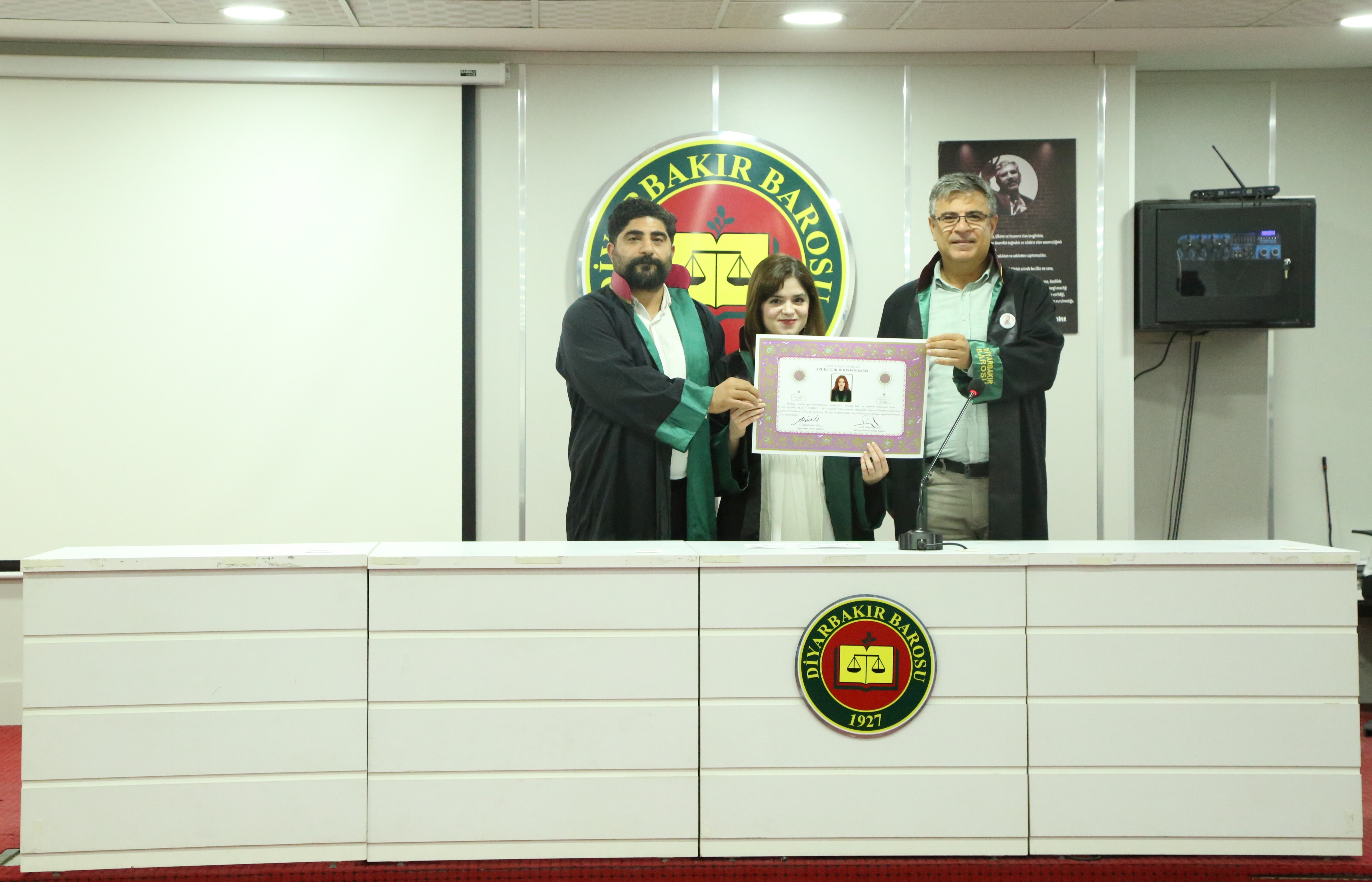 İki Meslektaşımız Avukatlık Yeminlerini İcra Ederek Aramıza Katıldı — 2
