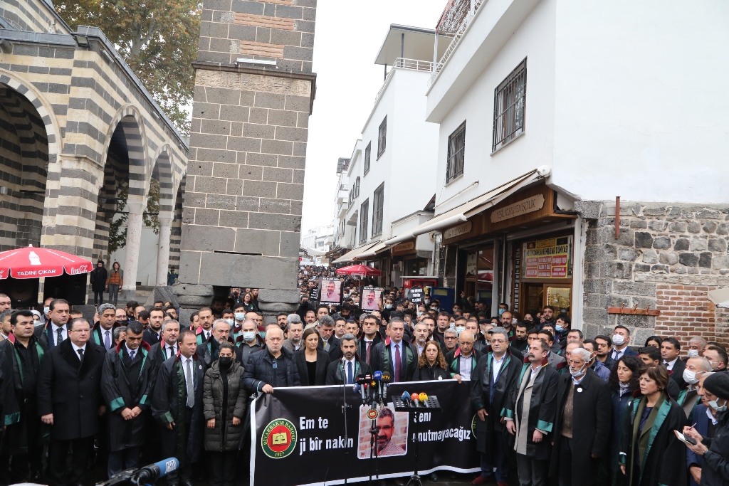 Katledilişinin 6. Yılında Ebedi Başkanımız Tahir Elçi'nin İnsan Hakları Mücadelesi Mirasına Sahip Çıkıyor, Saygı ve Özlemle Anıyoruz. — 20