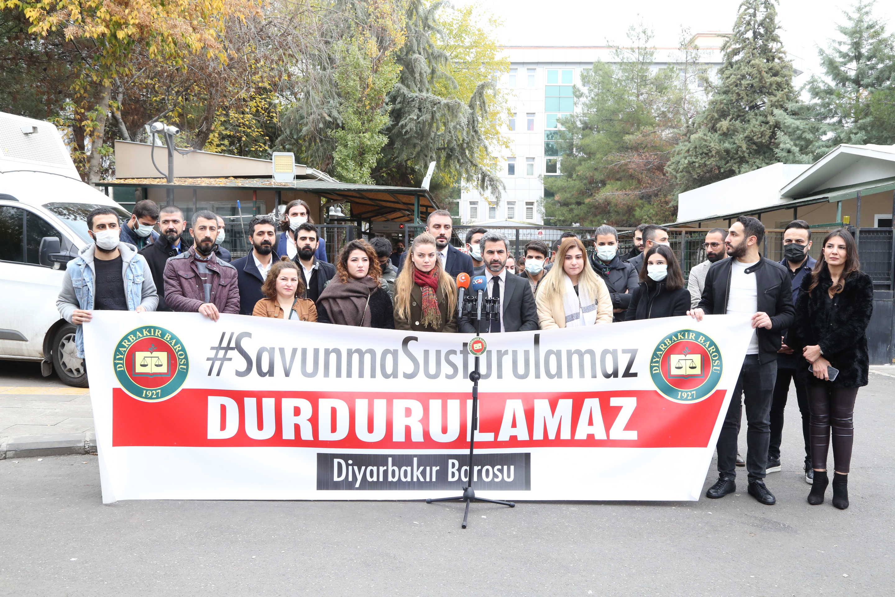 Meslektaşlarımıza Yönelik Sözlü ve Fiziki Saldırıları Kınıyoruz. Yargısal Sürecin Takipçisi Olmaya Devam Edeceğiz. — 1
