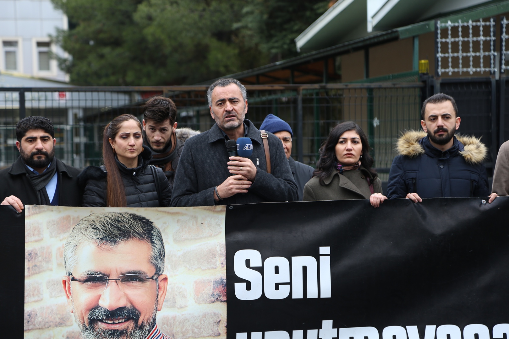 Çalakiya Bîranînê ya Hefteya 209. A Qetilkirina Serokê Baroya Me Tahîr ELÇÎ Li Ber Dadgeha Amedê Pêk Hat... — 7