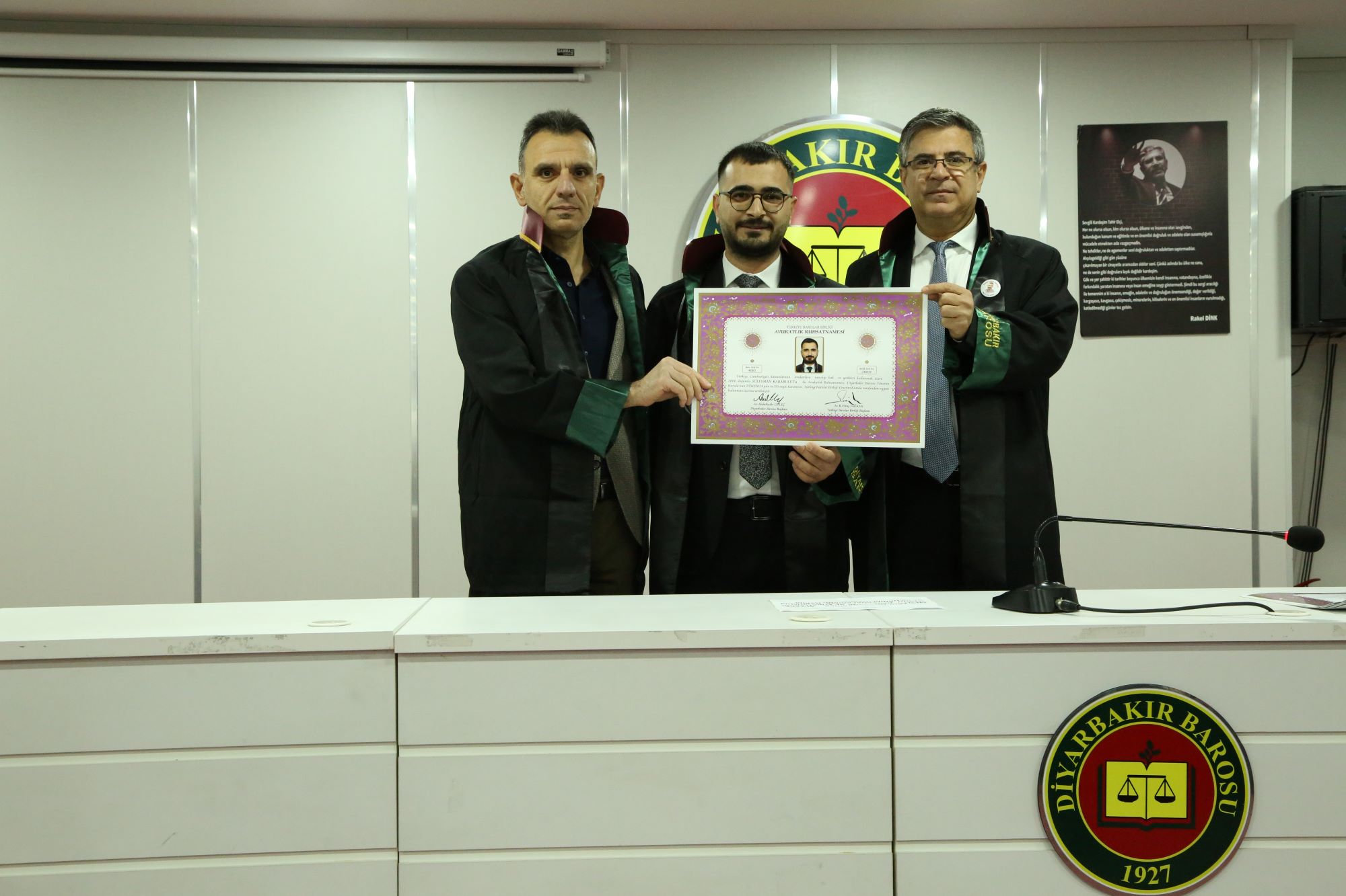 Sekiz Meslektaşımız Avukatlık Yeminini İcra Ederek Aramıza Katıldı — 1