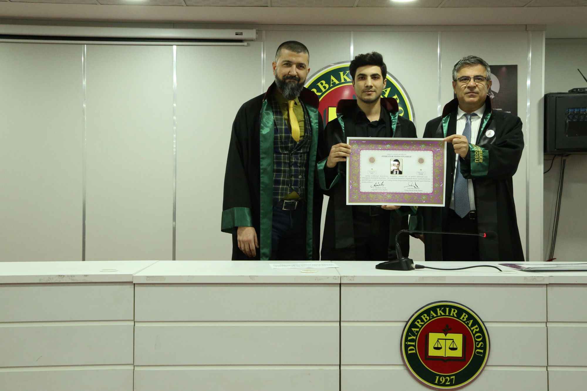 Sekiz Meslektaşımız Avukatlık Yeminini İcra Ederek Aramıza Katıldı — 2