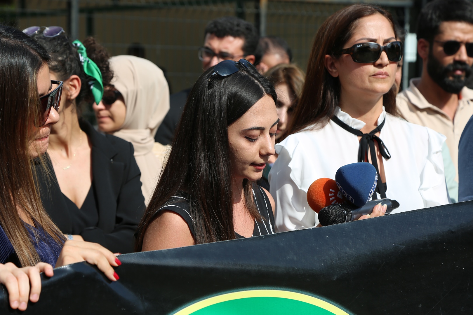 Baro Başkanımız Tahir ELÇİ'nin Katledilişinin 197. Haftası Anma Etkinliği Diyarbakır Adliyesi Önünde Gerçekleştirildi... — 5