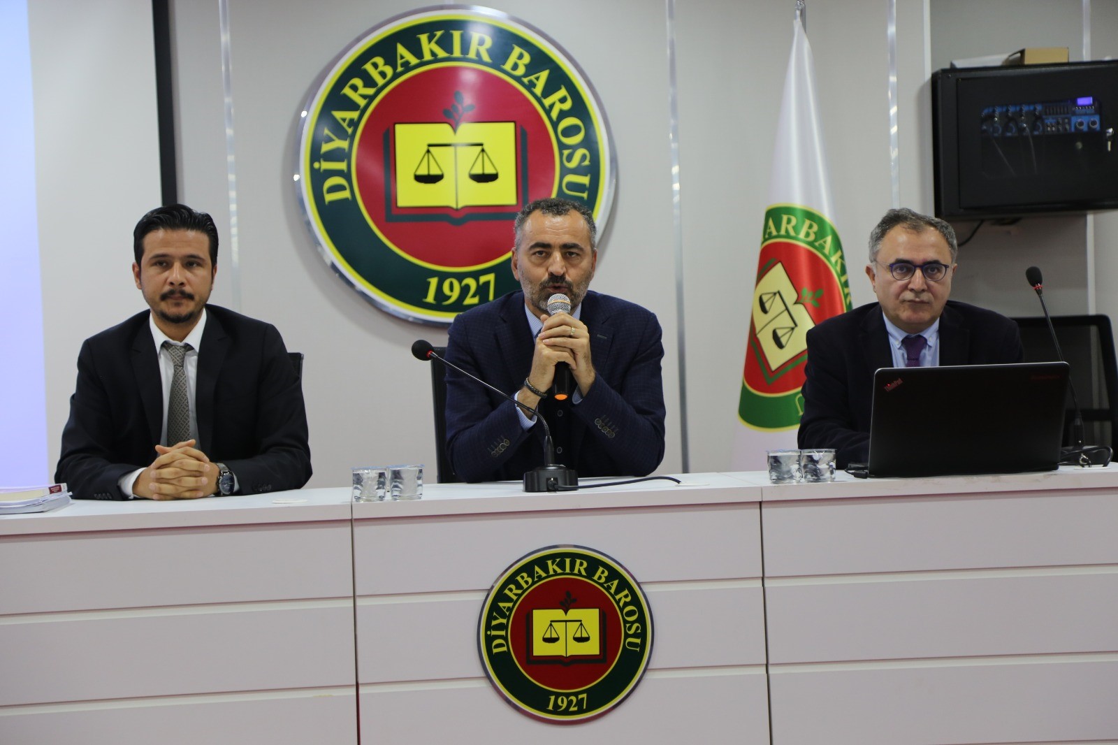 Semînera Bi Mijara Di Serîlêdanên DEMM (İHAM)’ê Pirsgirêkên Usûlê Û Nîqaşên Rojane Yên Di Derbarê Usûlê De Bi Beşdariya Gerînendeyê Karên Nivîsînê yê Daîreya 2. A Dadgeha Mafên Mirovan A Ewropayê Atîlla Nalbantî Pêk Hat — 6