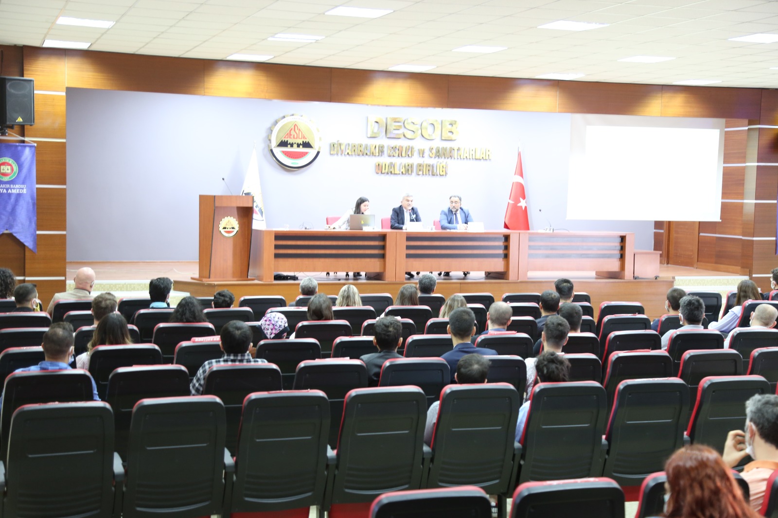 Semįnera Perwerdehiya Navpîşeyî Ya Bi Mijara Dozên Gelemperîkirinê Pêk Hat. — 6