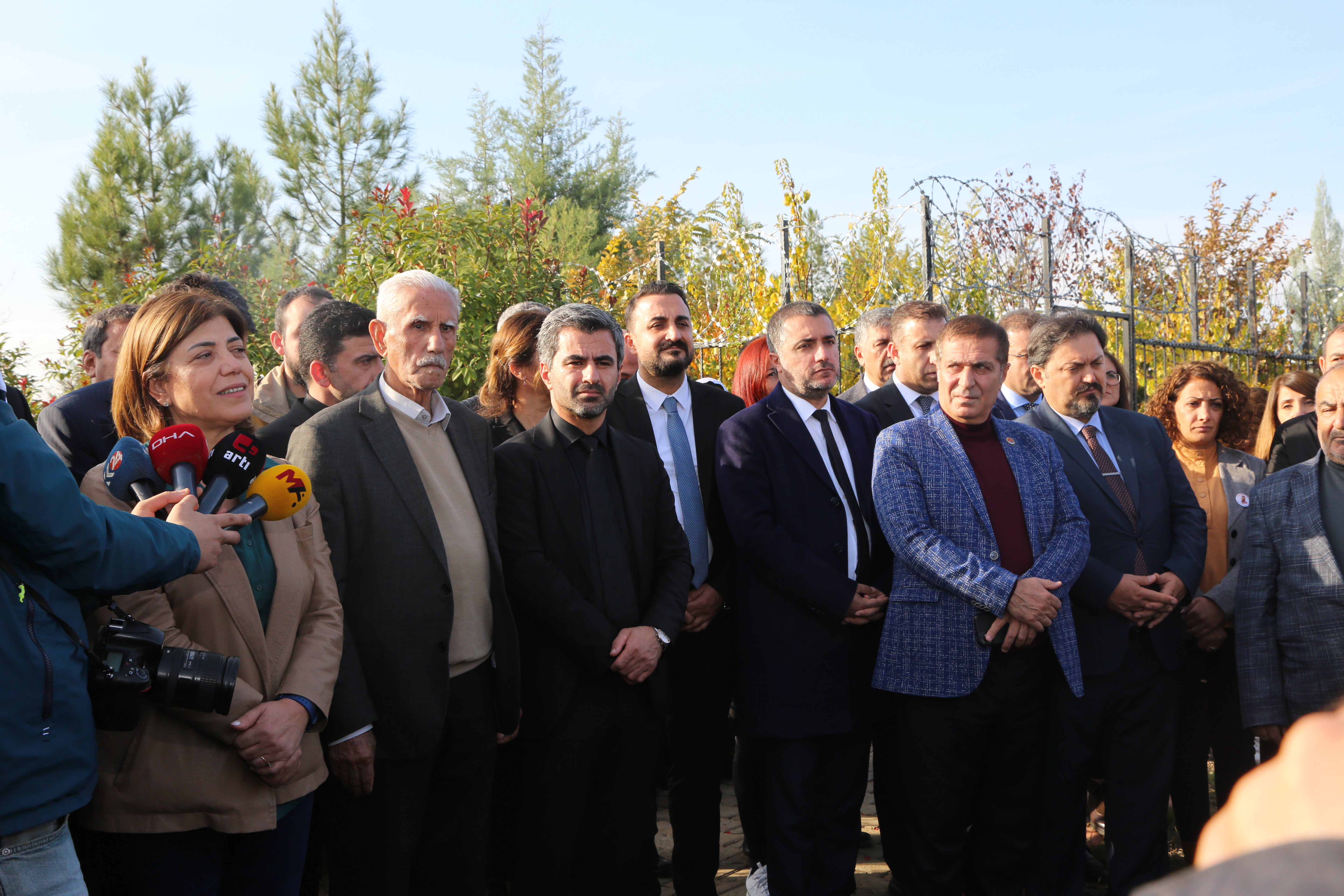 Baro Başkanımız Av.Tahir ELÇİ, Kabri Başında Anıldı… — 6