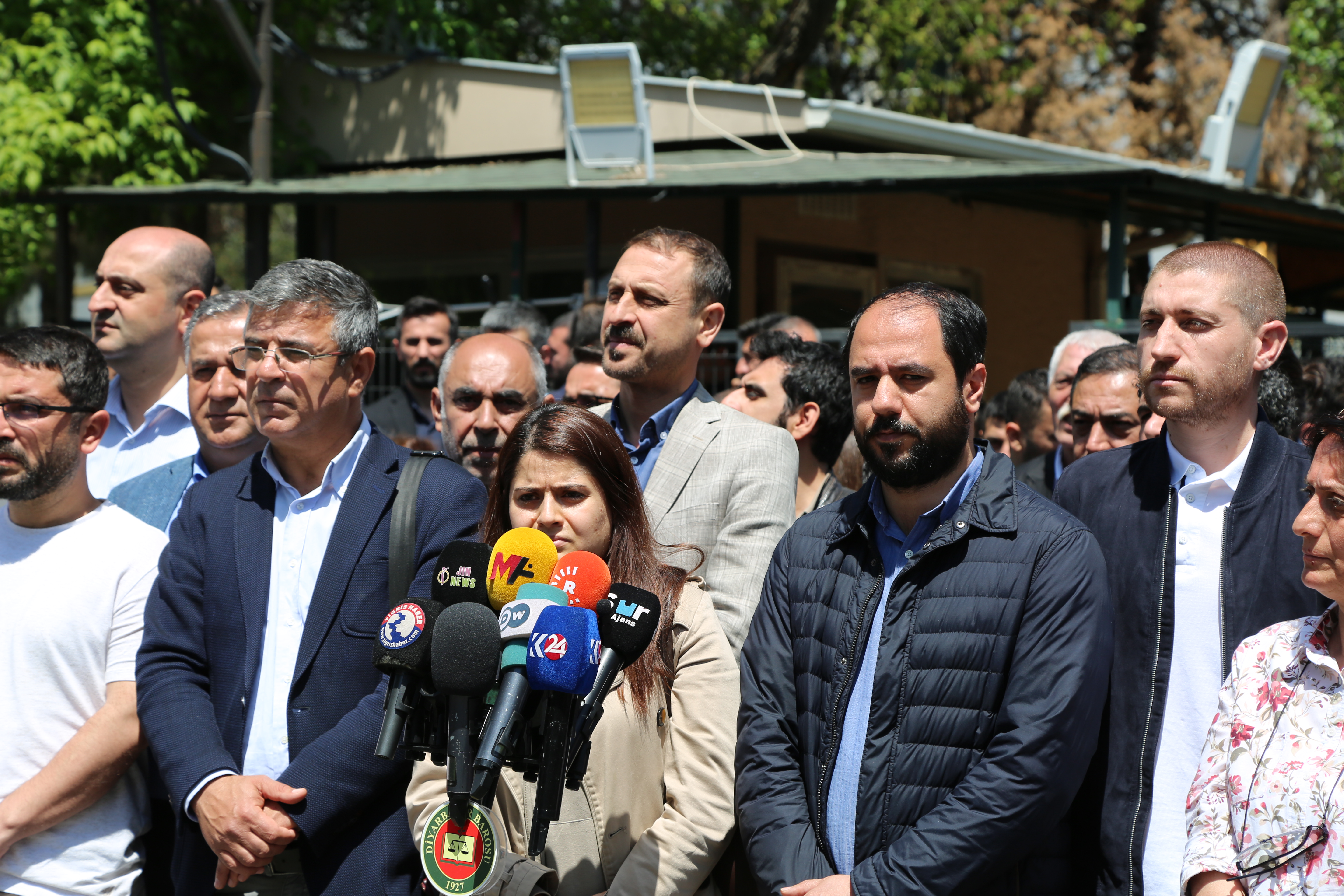Seçim öncesi yargı eliyle gözdağını kabul etmiyoruz. — 6